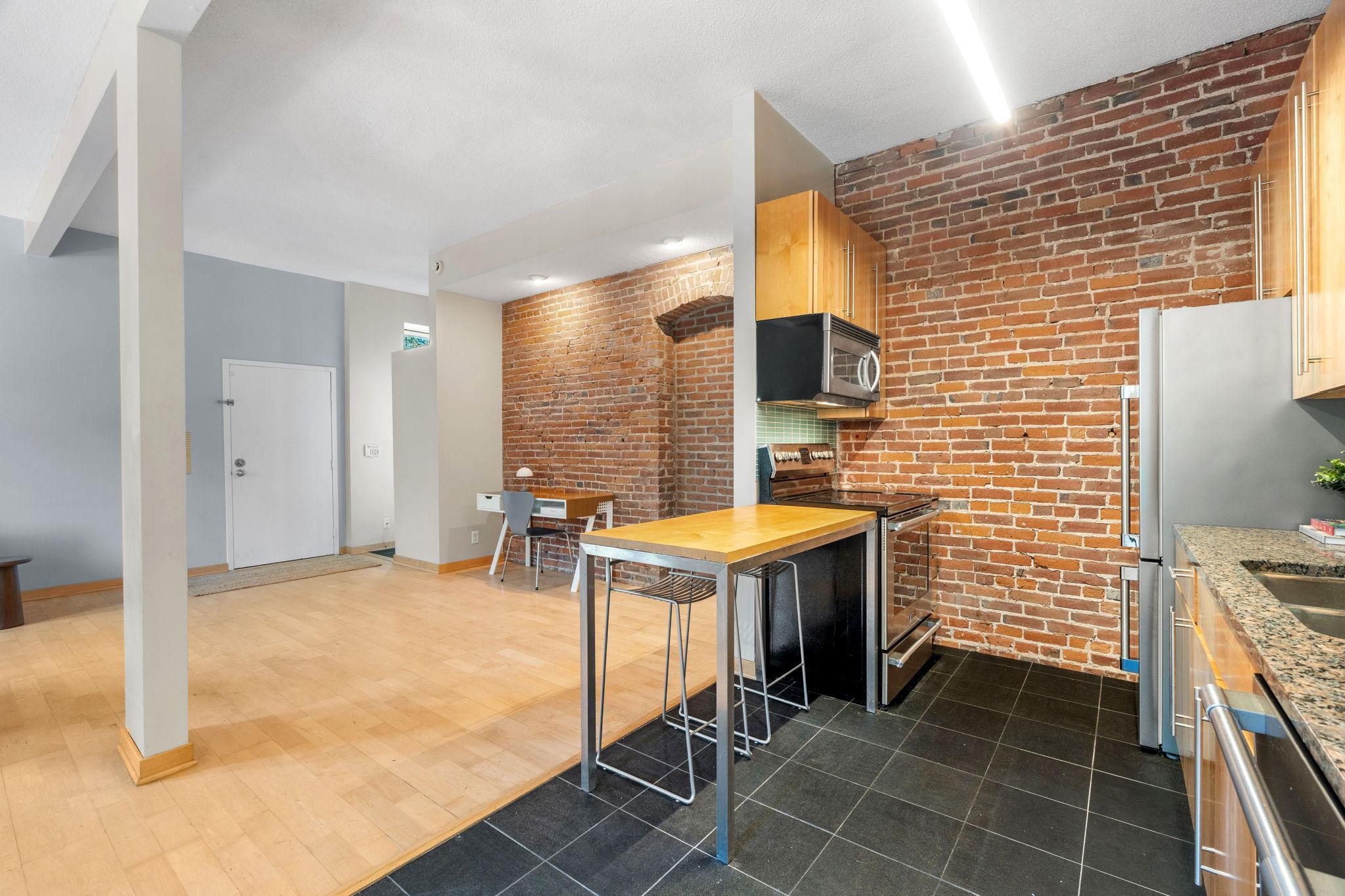 182 Mackubin Street Unit: 1