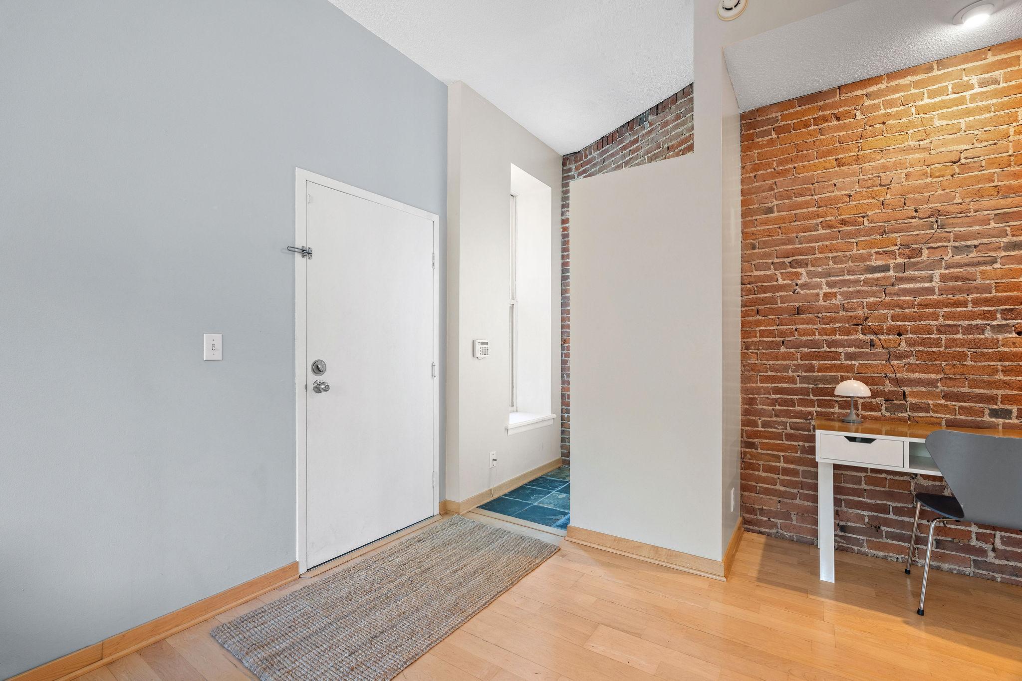 182 Mackubin Street Unit: 1