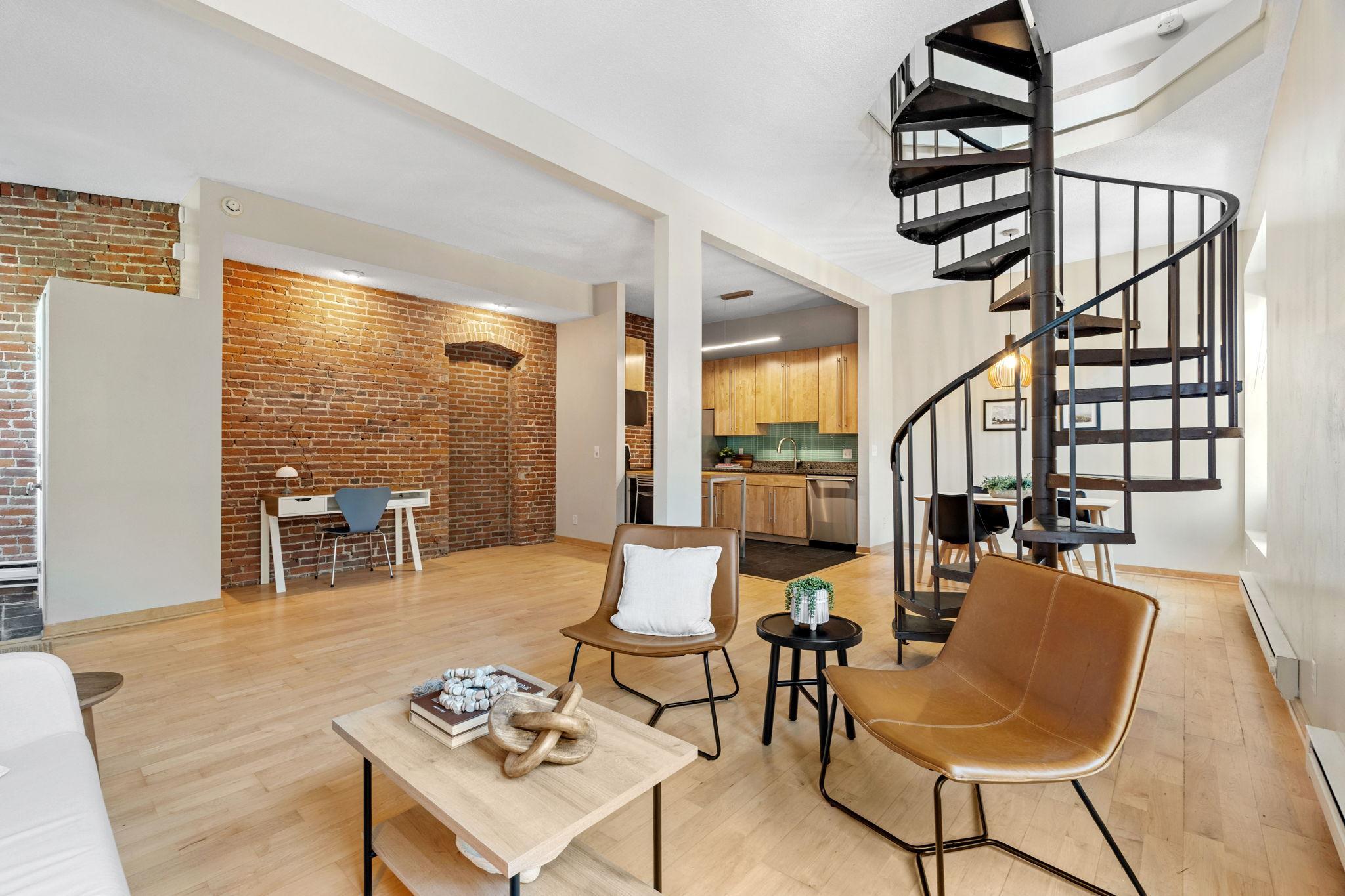 182 Mackubin Street Unit: 1