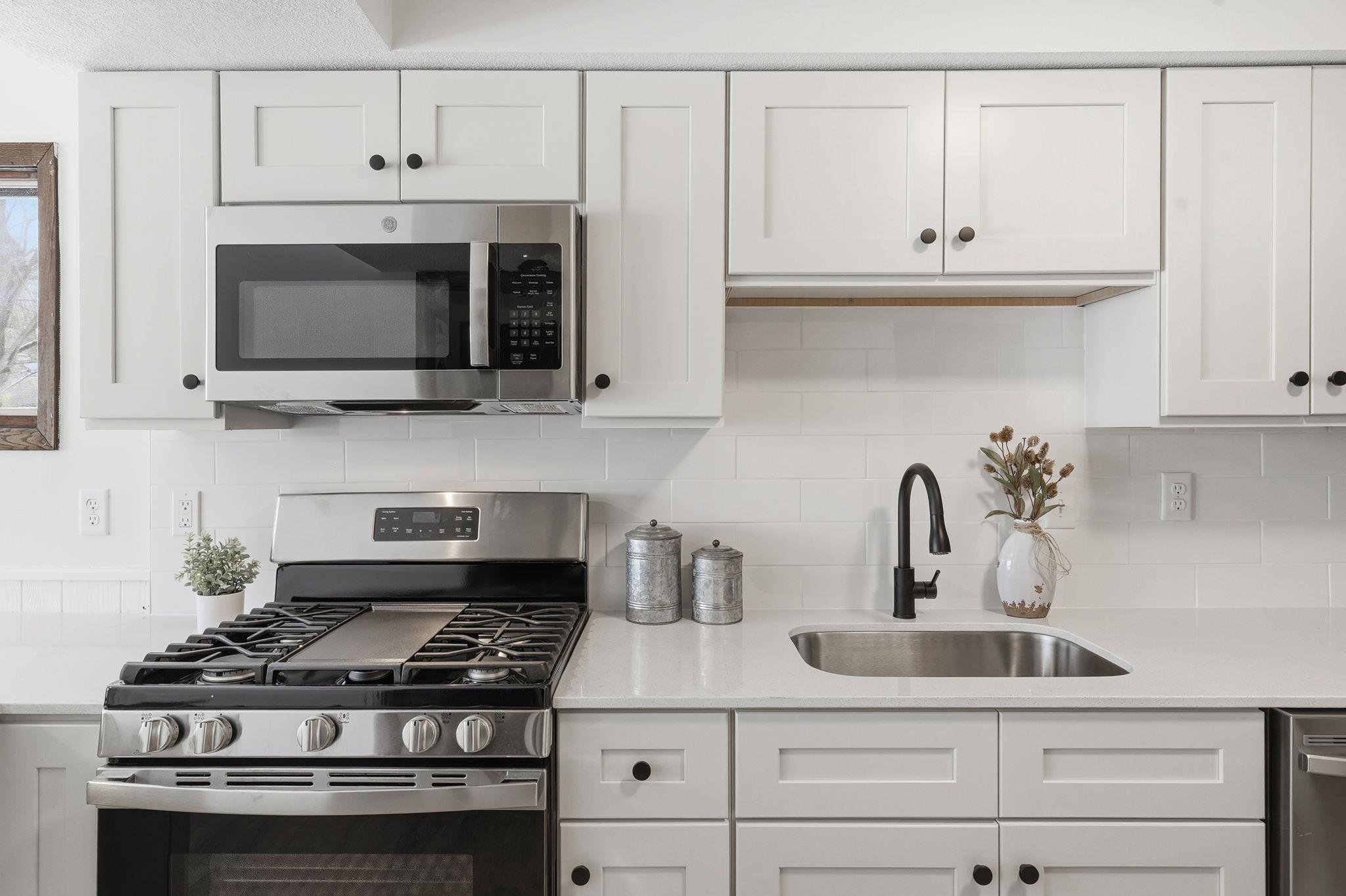 1981 Minnehaha Avenue E