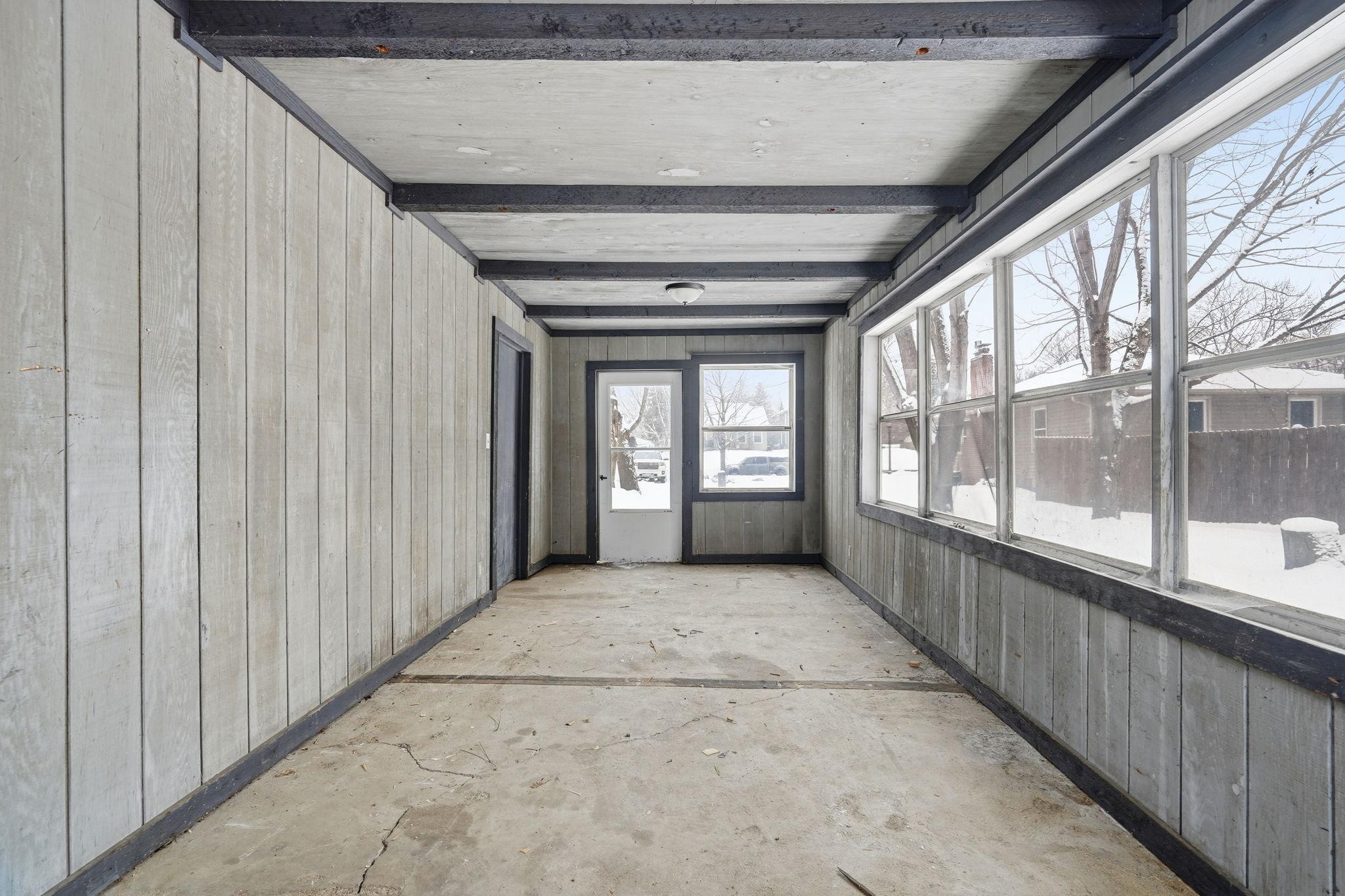 1981 Minnehaha Avenue E