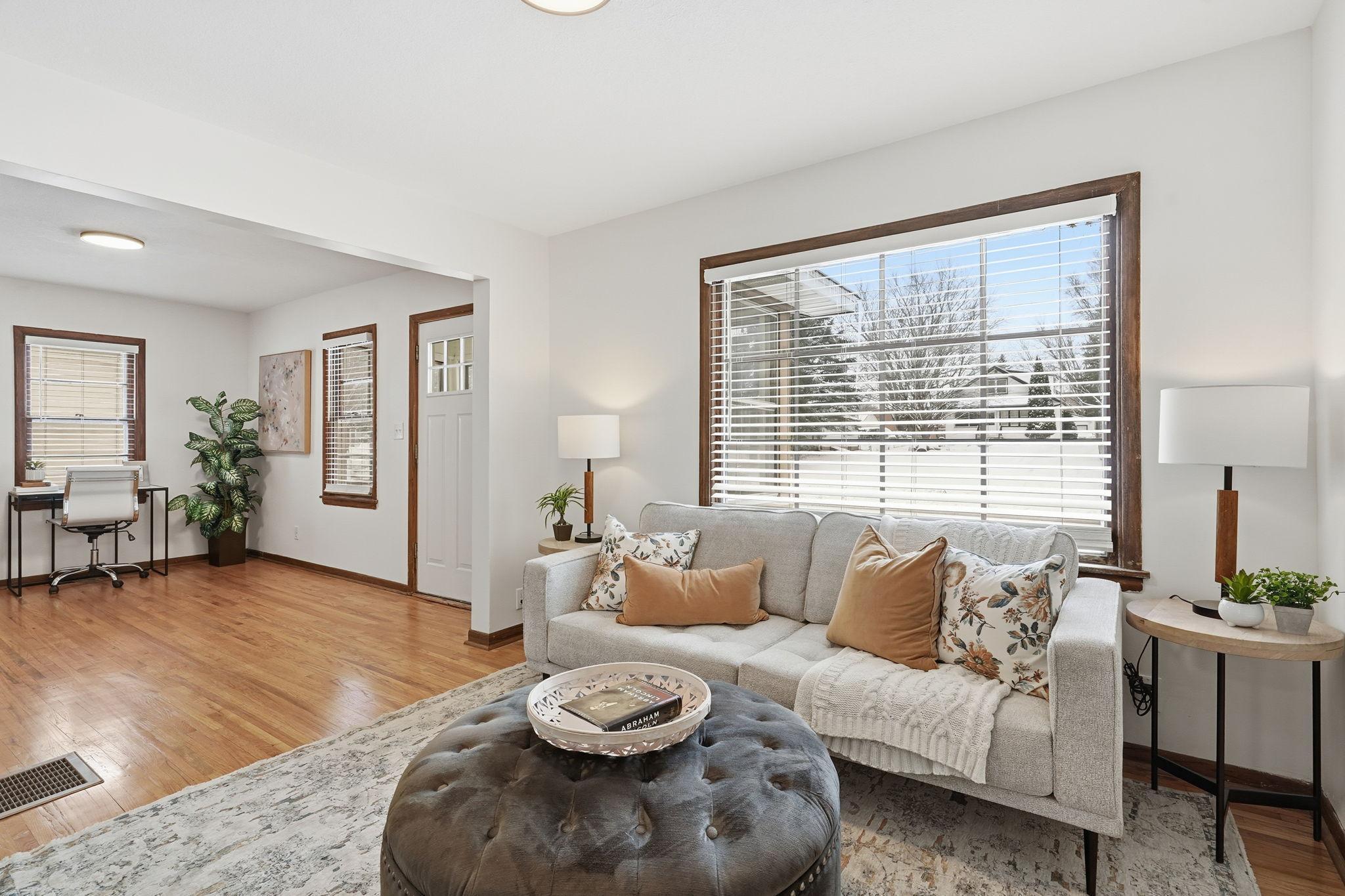 1981 Minnehaha Avenue E