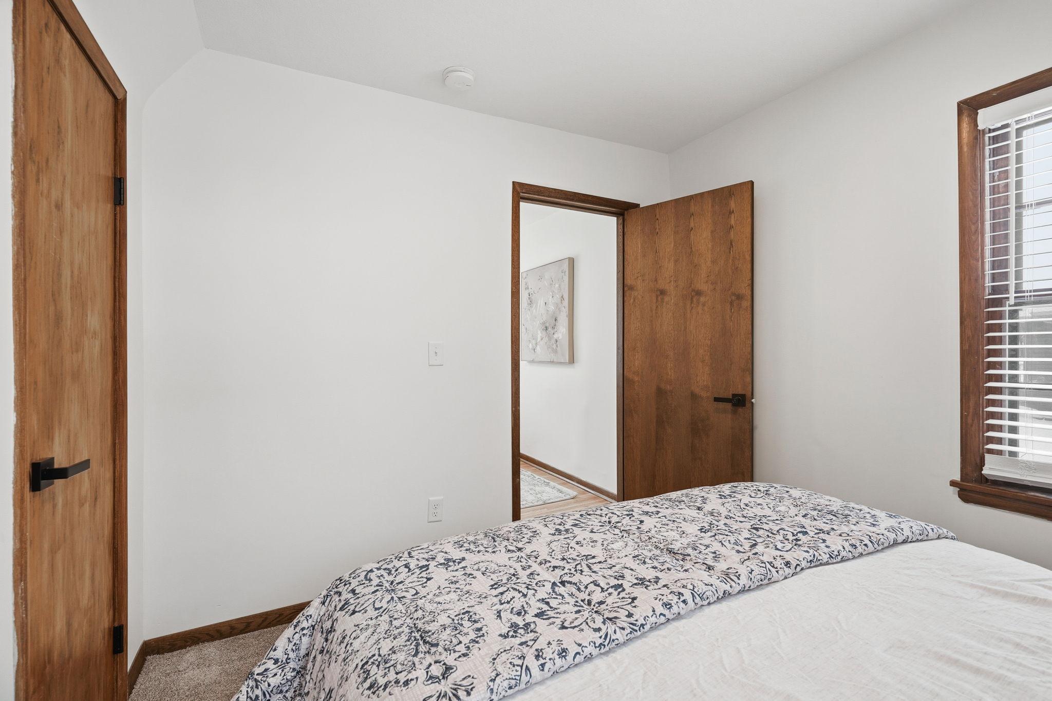 1981 Minnehaha Avenue E