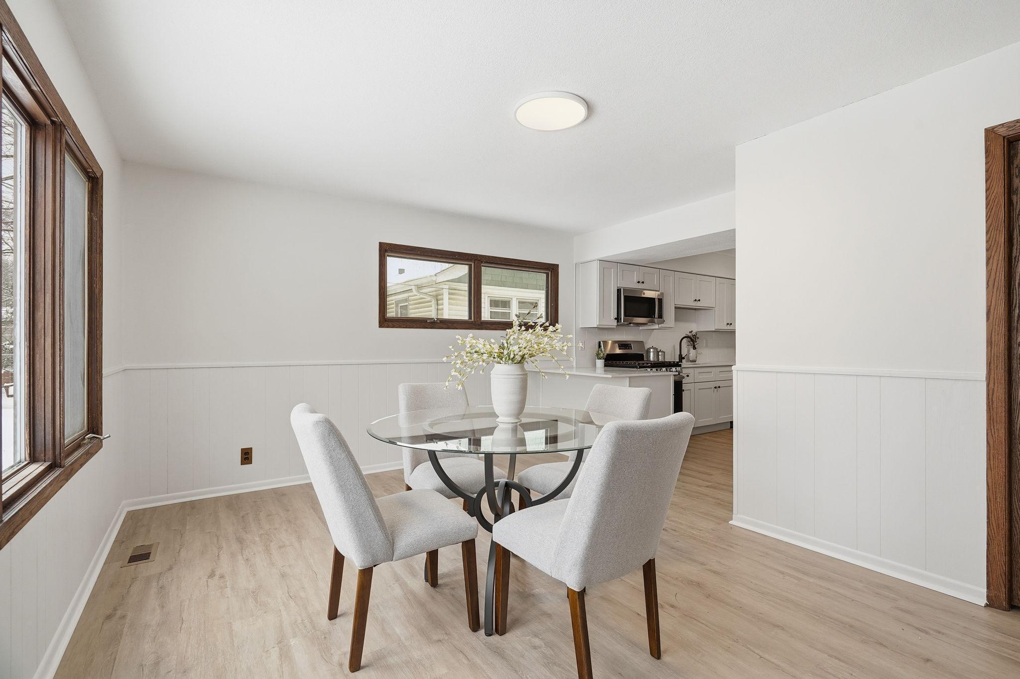 1981 Minnehaha Avenue E