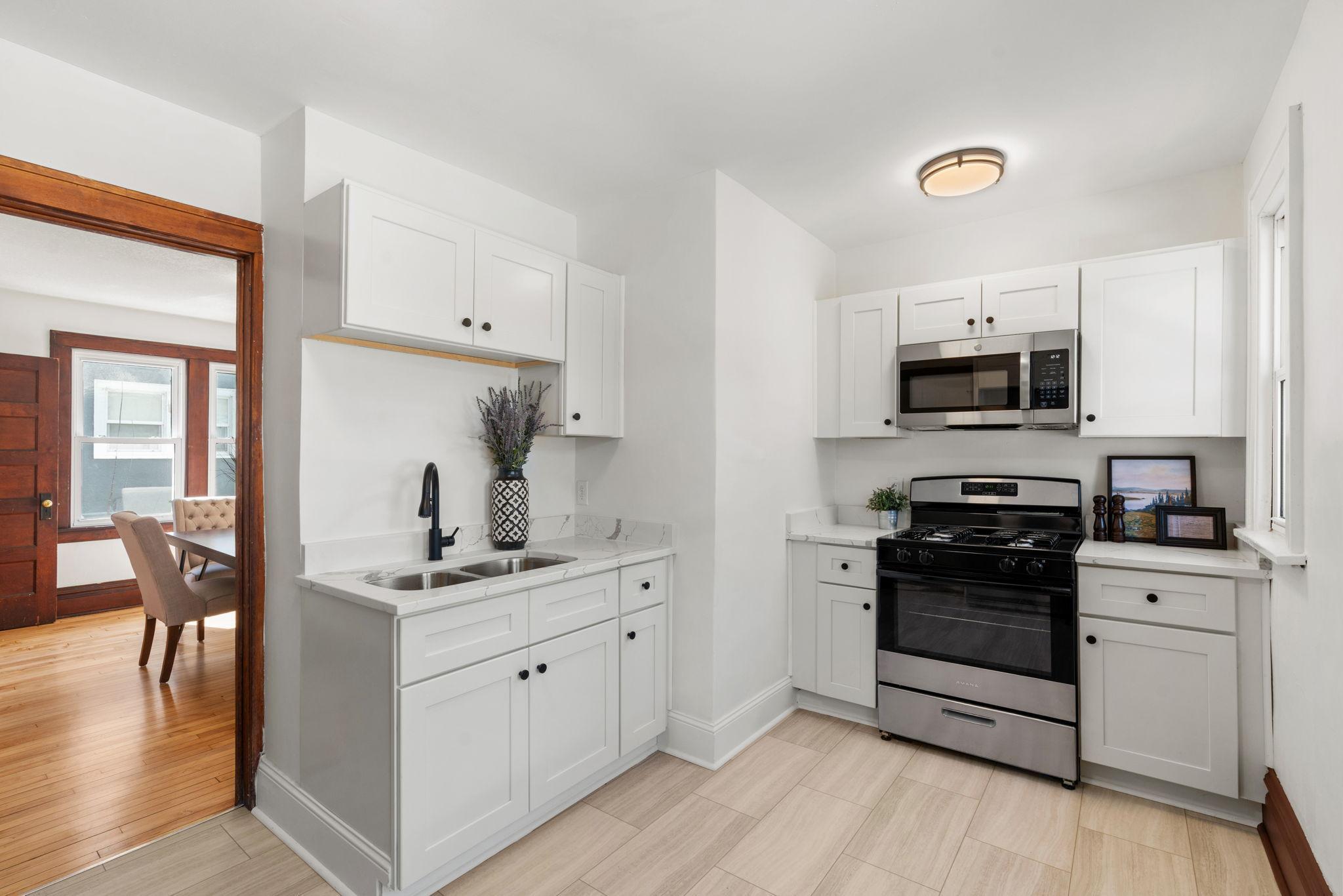 3850 Colfax Avenue N