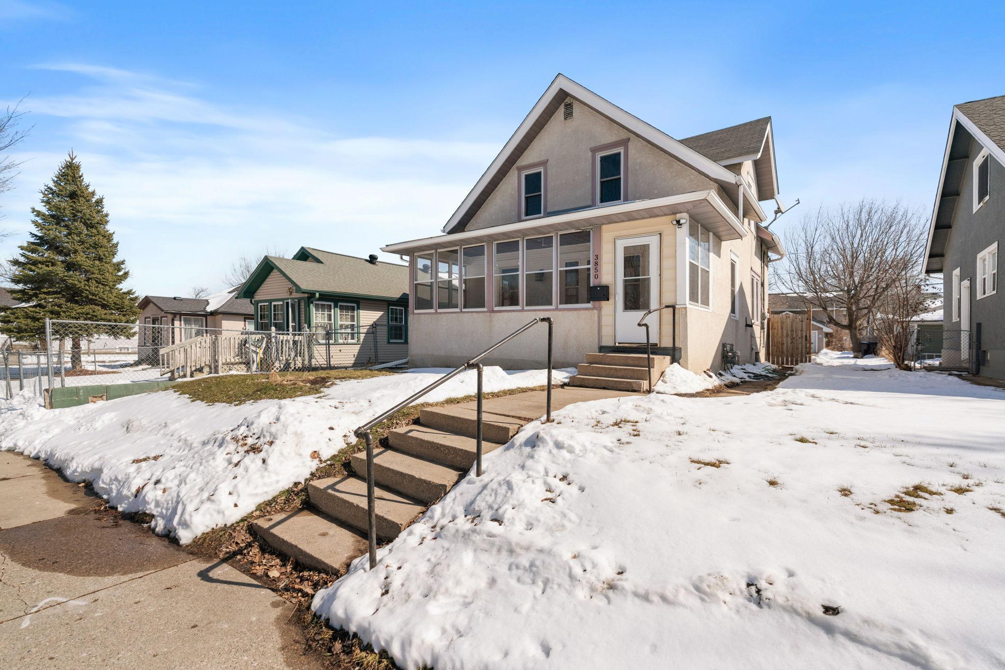 3850 Colfax Avenue N