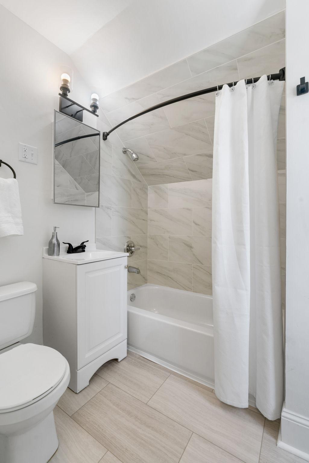 3850 Colfax Avenue N