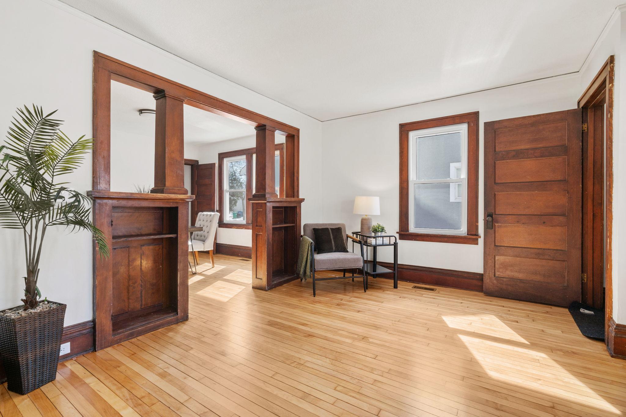 3850 Colfax Avenue N