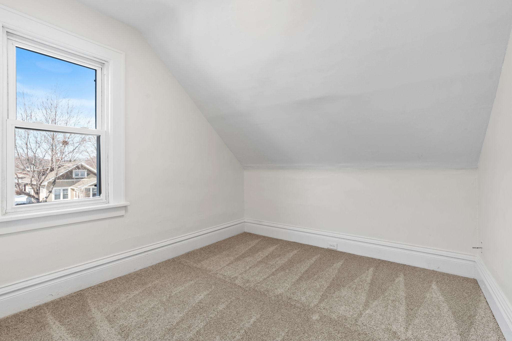 3850 Colfax Avenue N