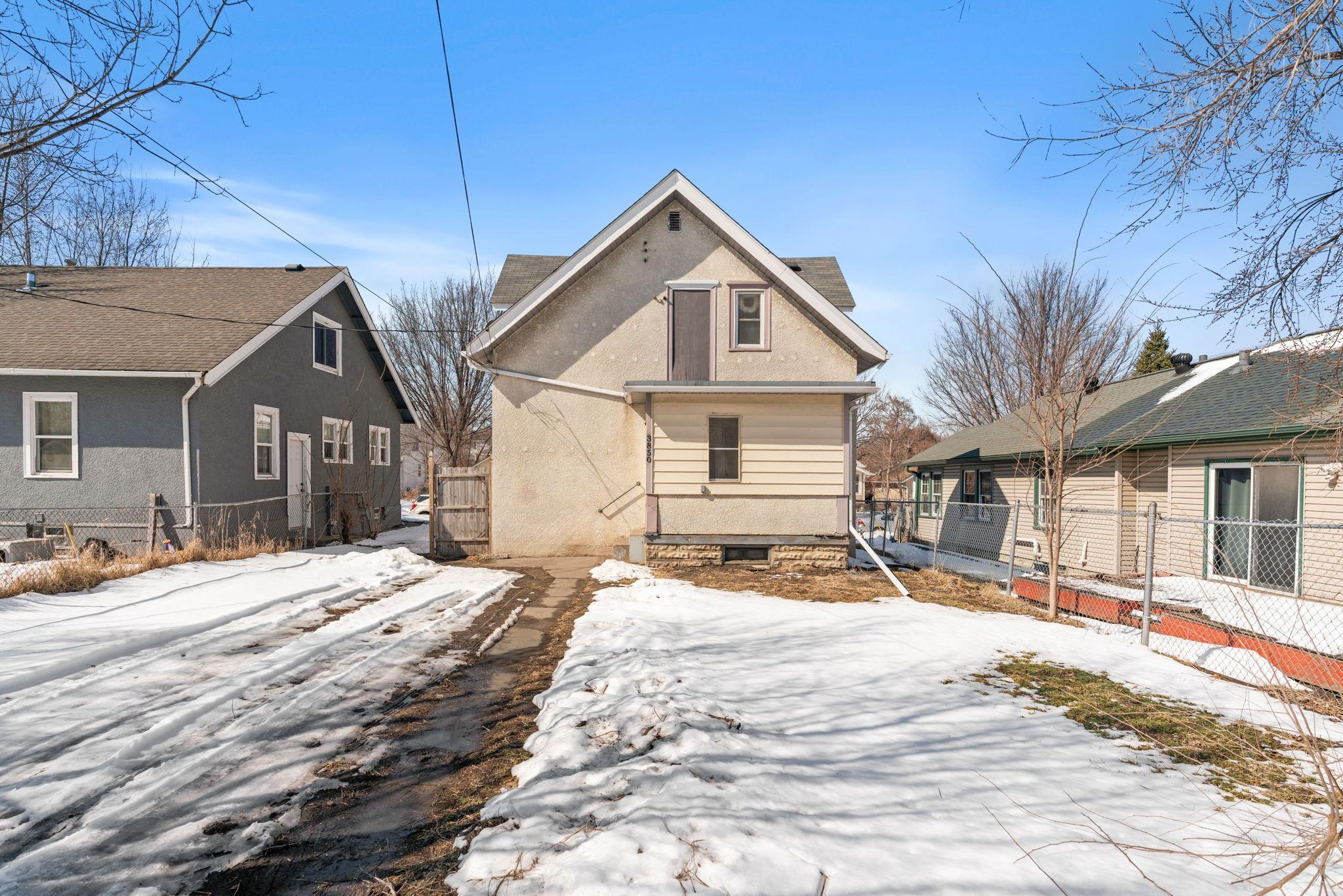 3850 Colfax Avenue N