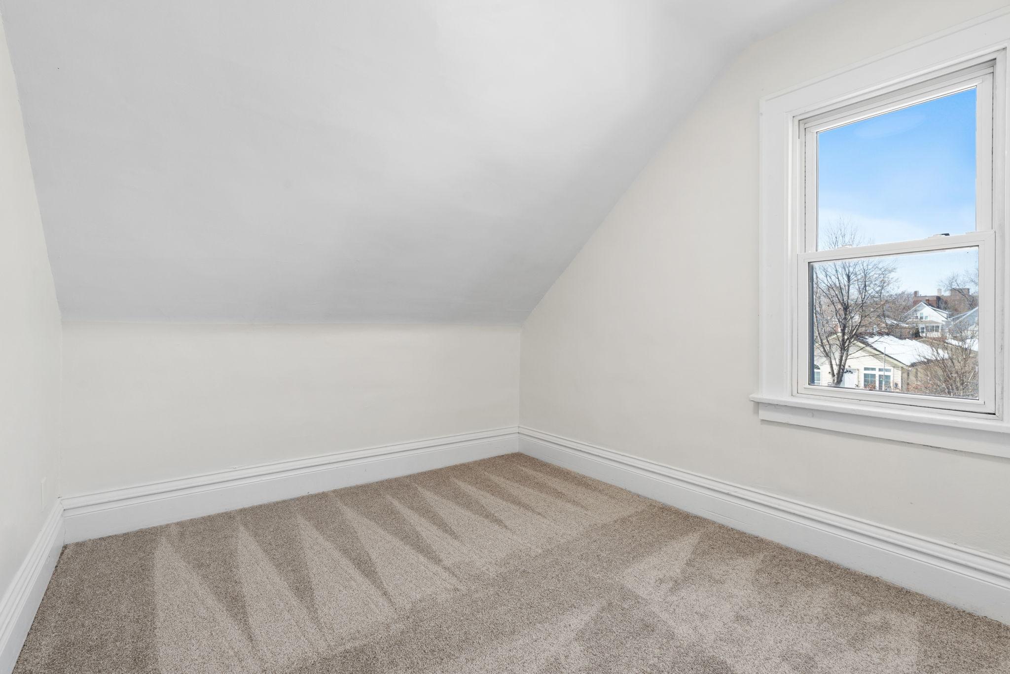 3850 Colfax Avenue N