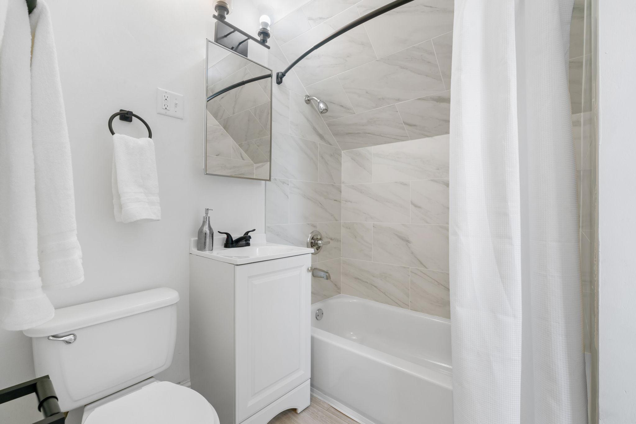 3850 Colfax Avenue N