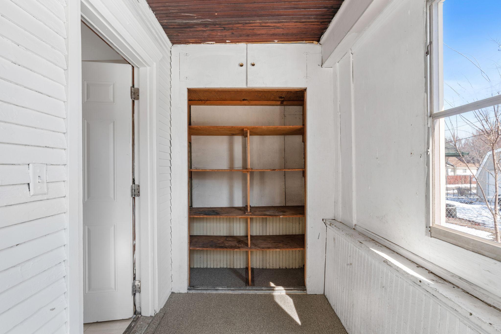 3850 Colfax Avenue N