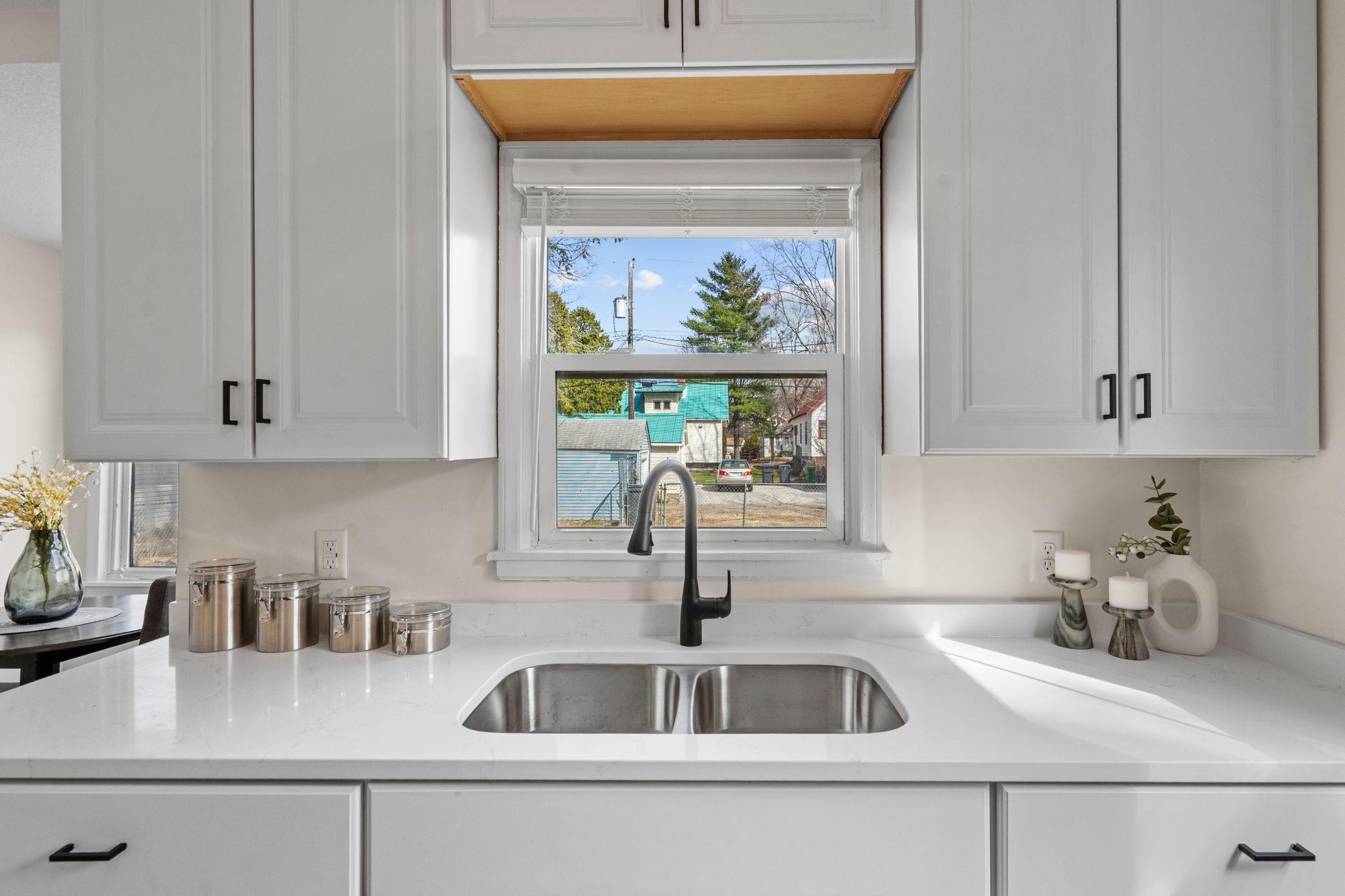 3214 Dupont Avenue N