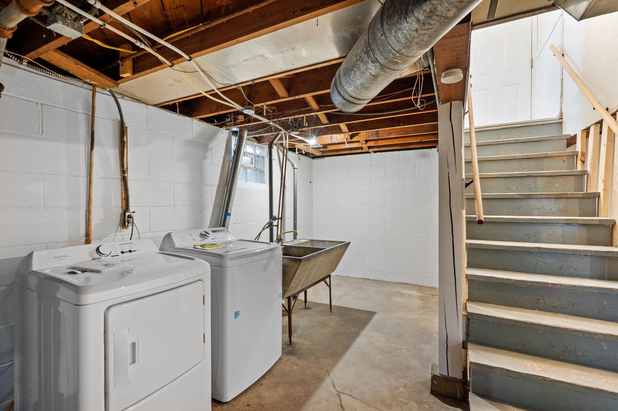 3214 Dupont Avenue N