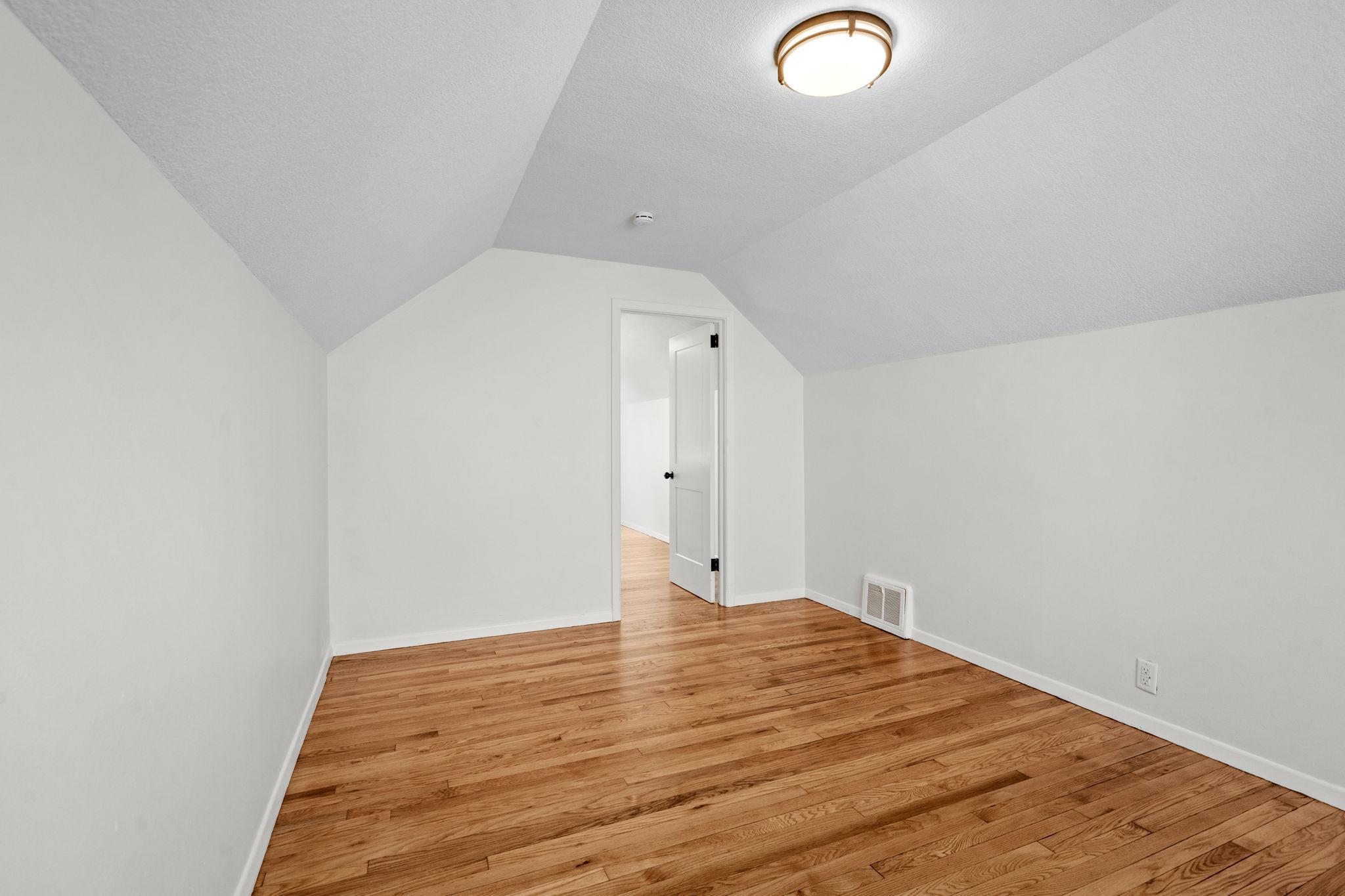 3214 Dupont Avenue N