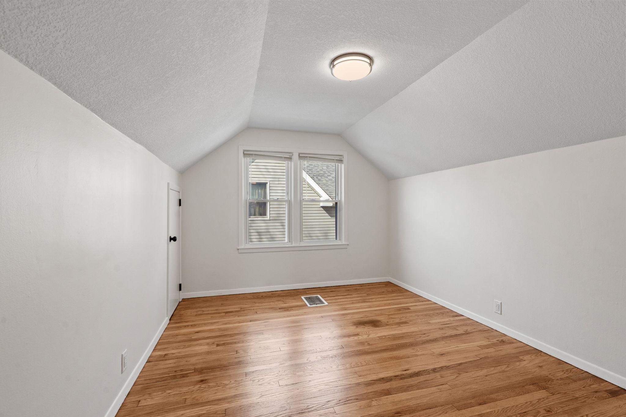 3214 Dupont Avenue N