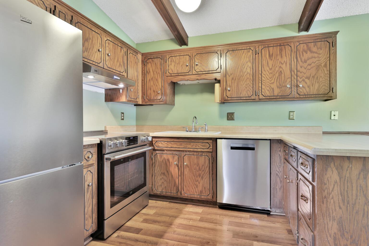 1282 Bridle Path Court