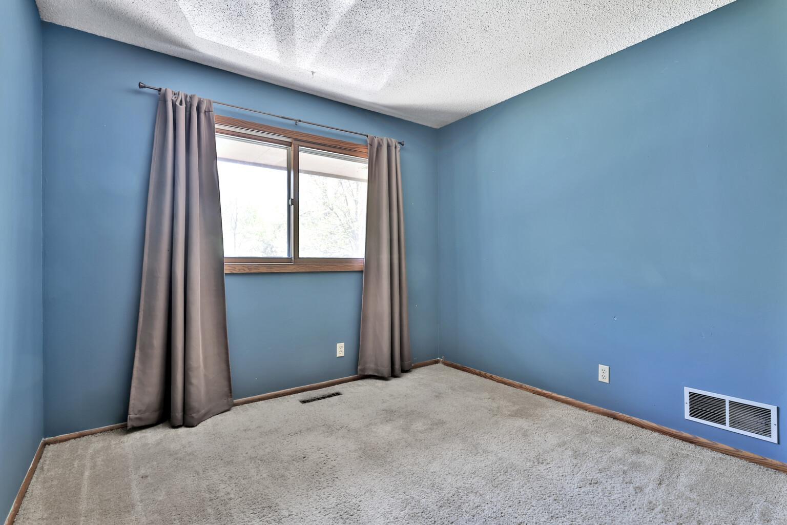 1282 Bridle Path Court