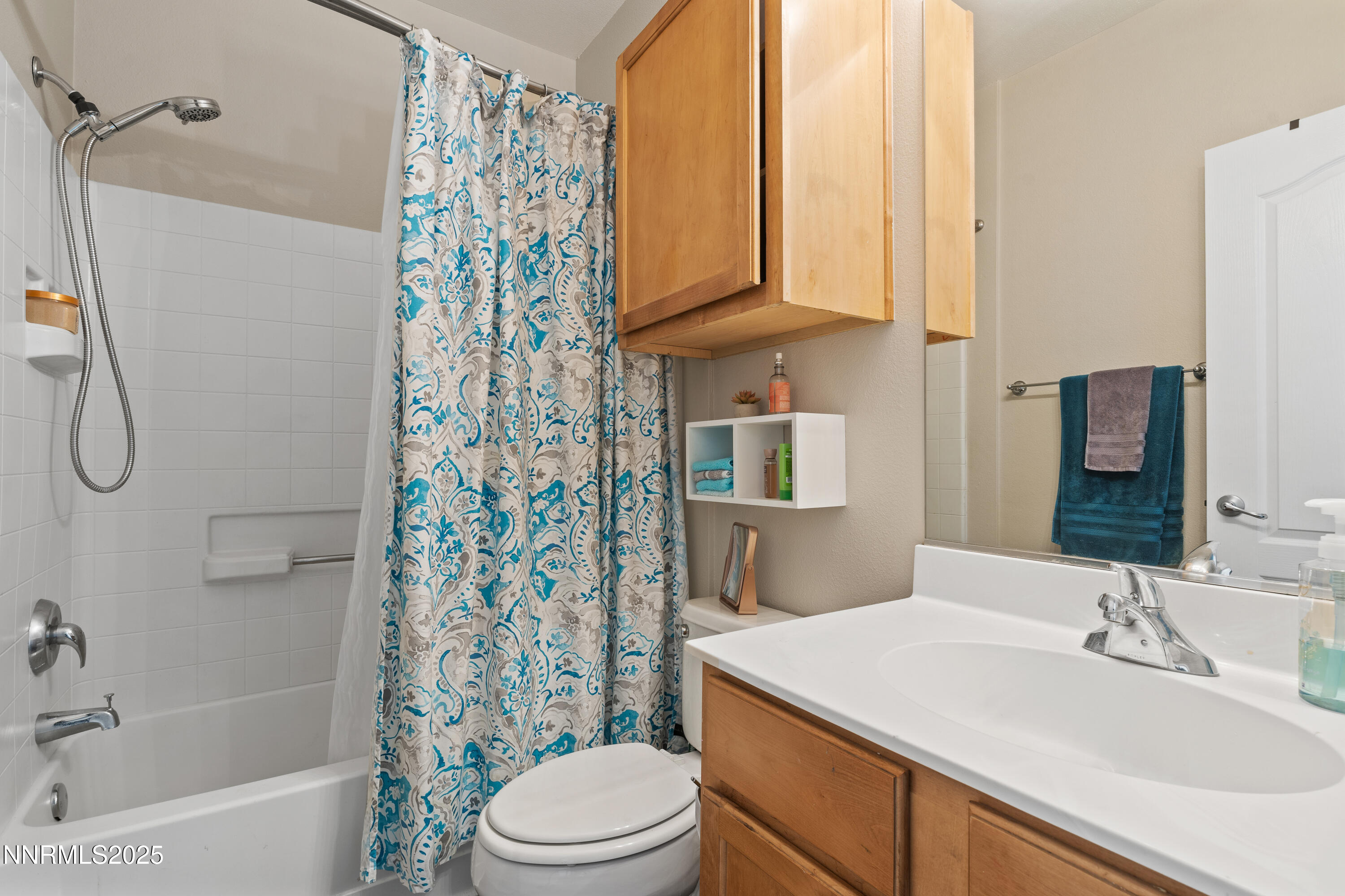 9050 Double R Boulevard, 1425