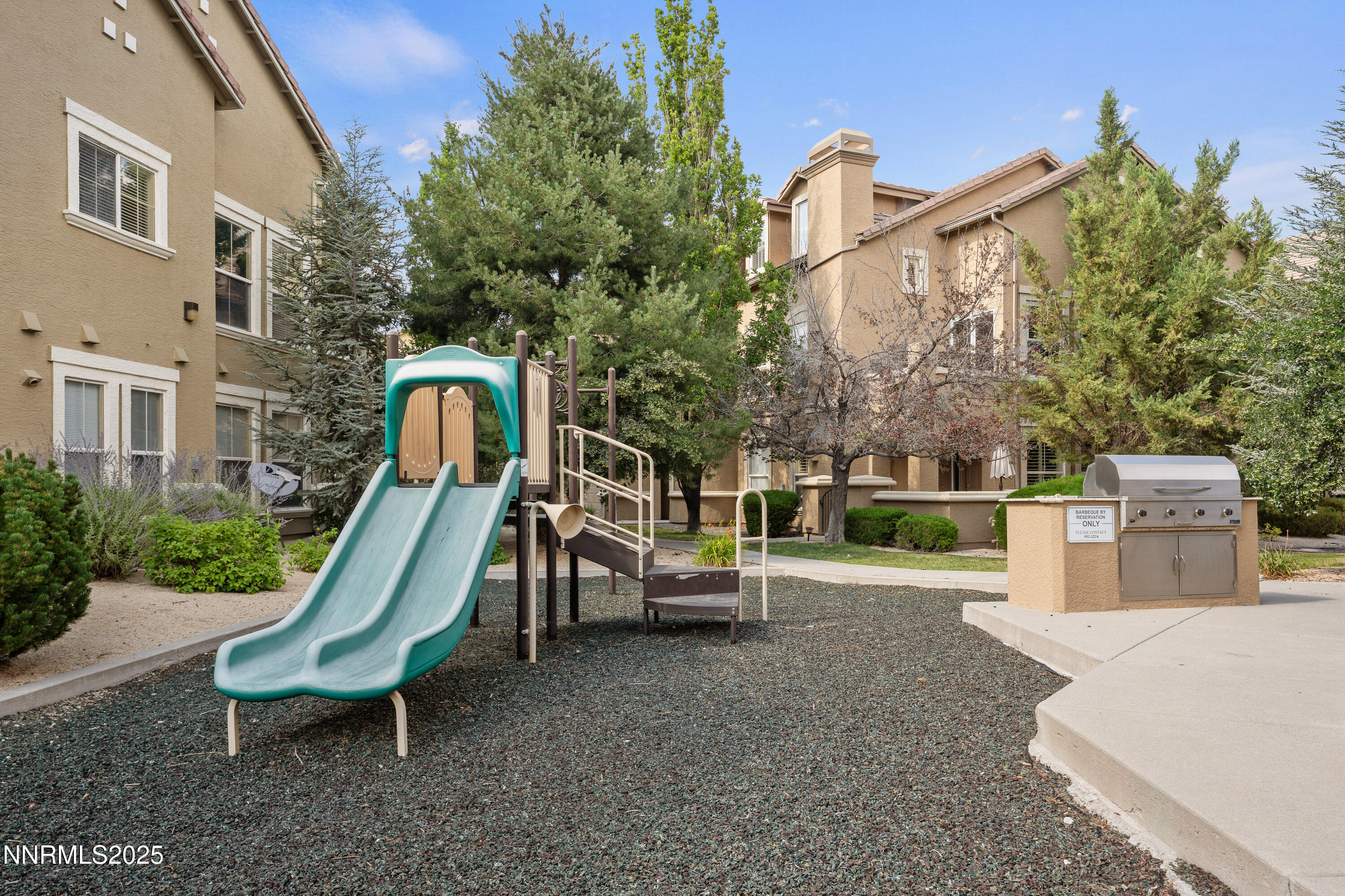 9050 Double R Boulevard, 1425