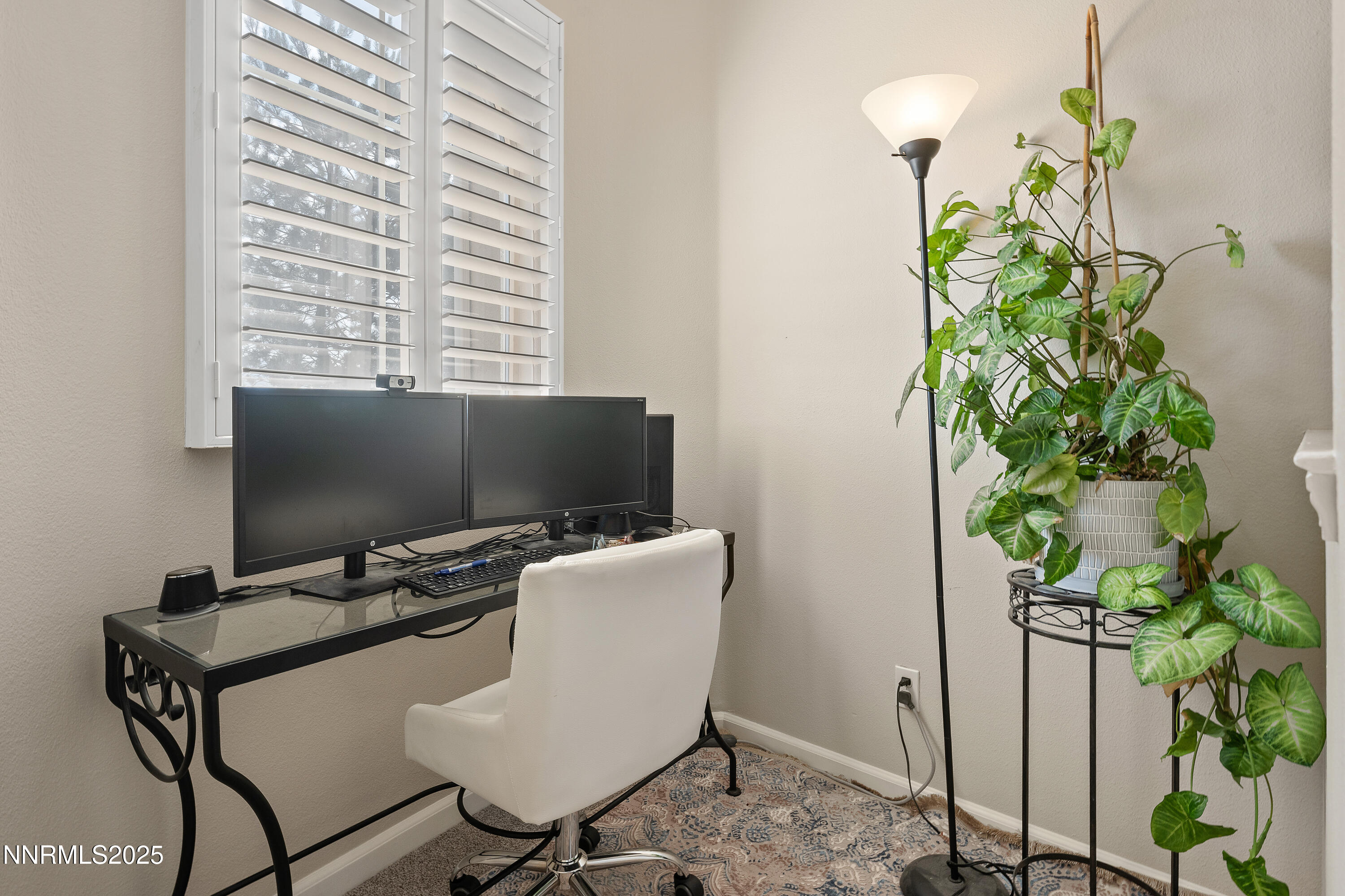 9050 Double R Boulevard, 1425