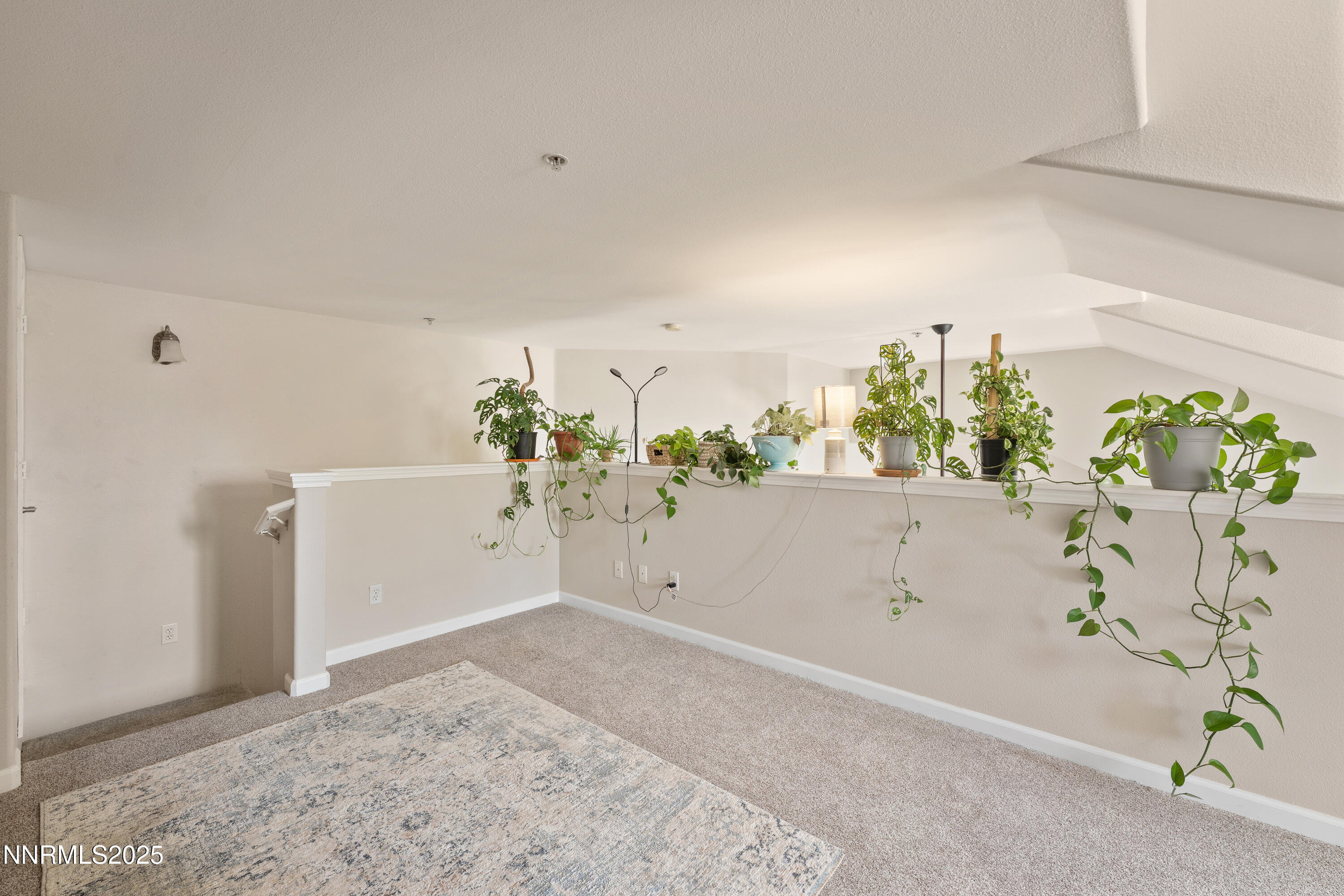 9050 Double R Boulevard, 1425