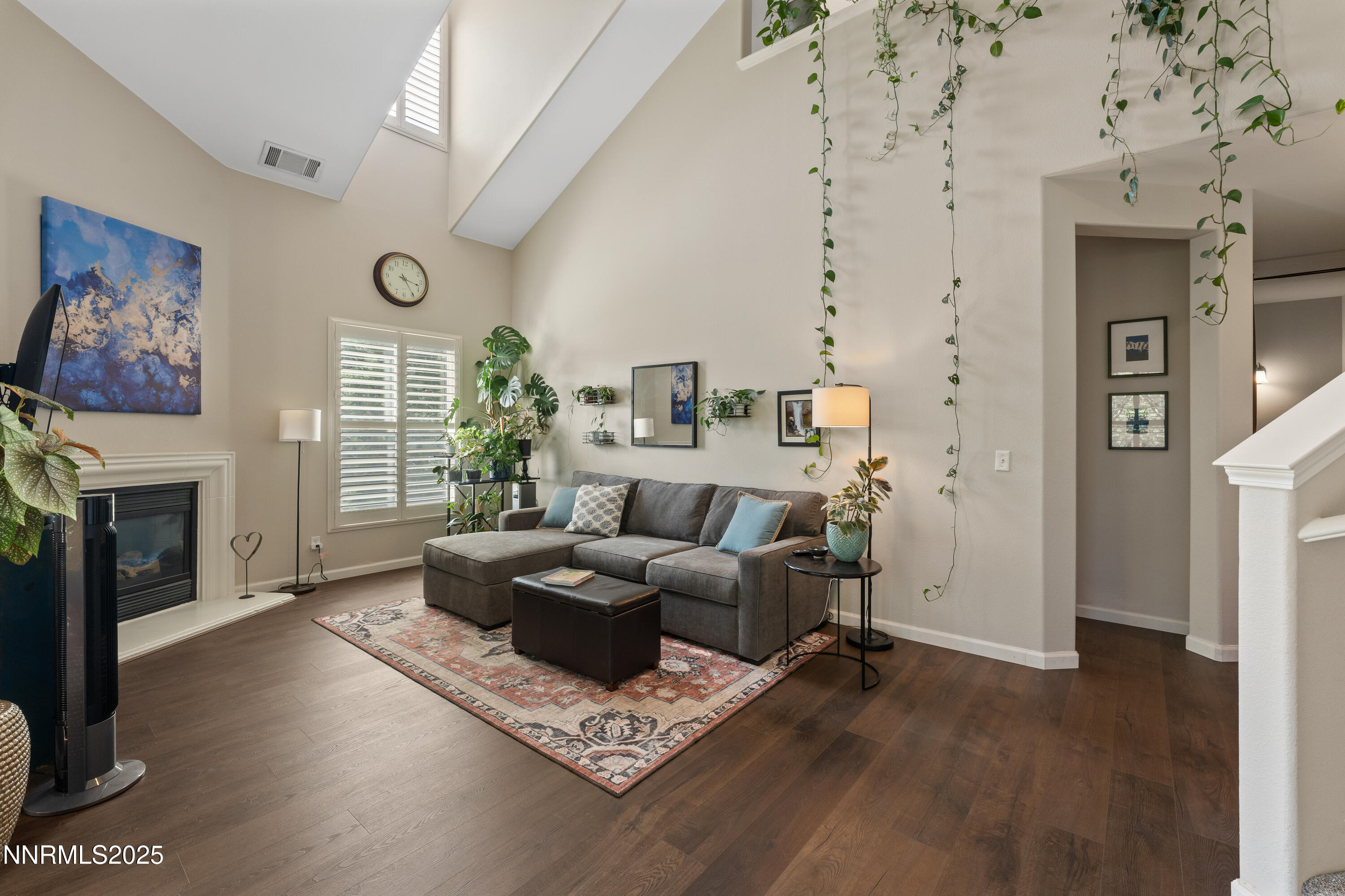 9050 Double R Boulevard, 1425