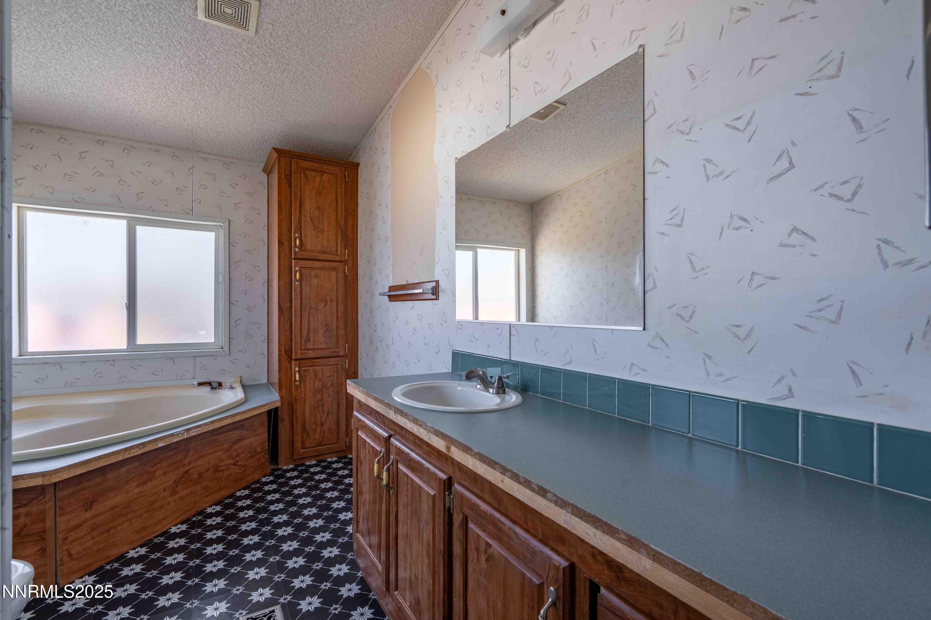 5194 Northern Lights Drive