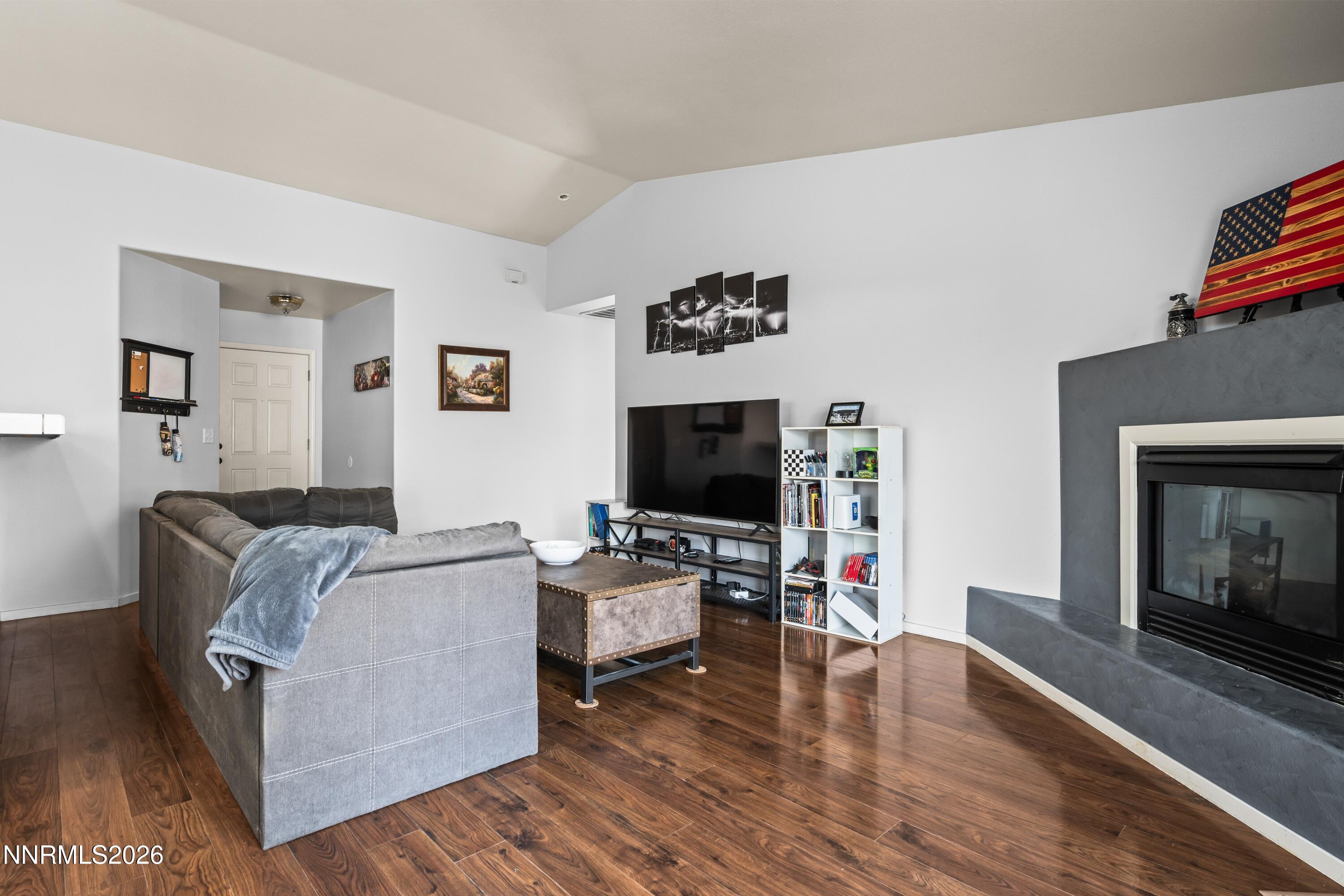 712 Hastings Way