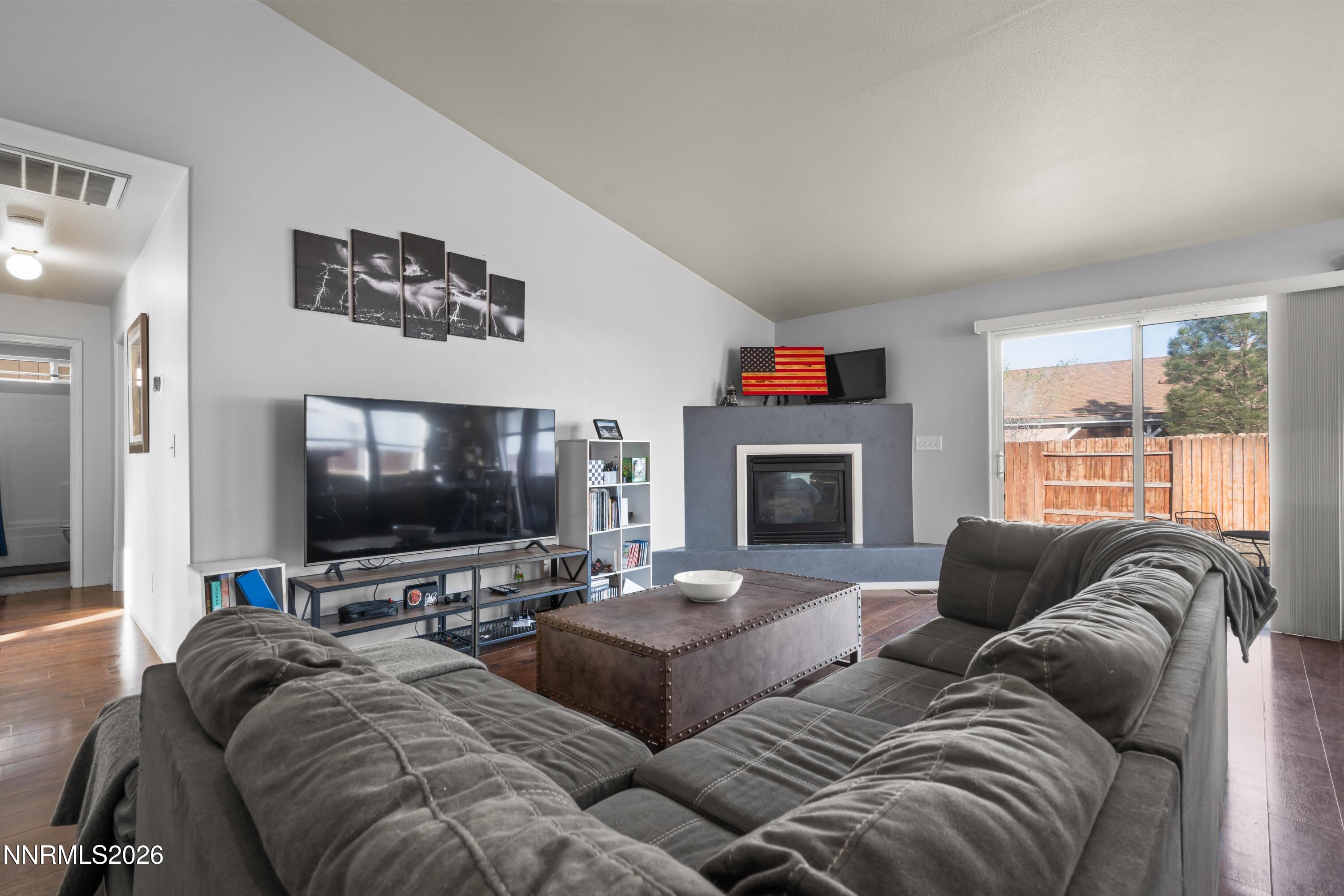 712 Hastings Way