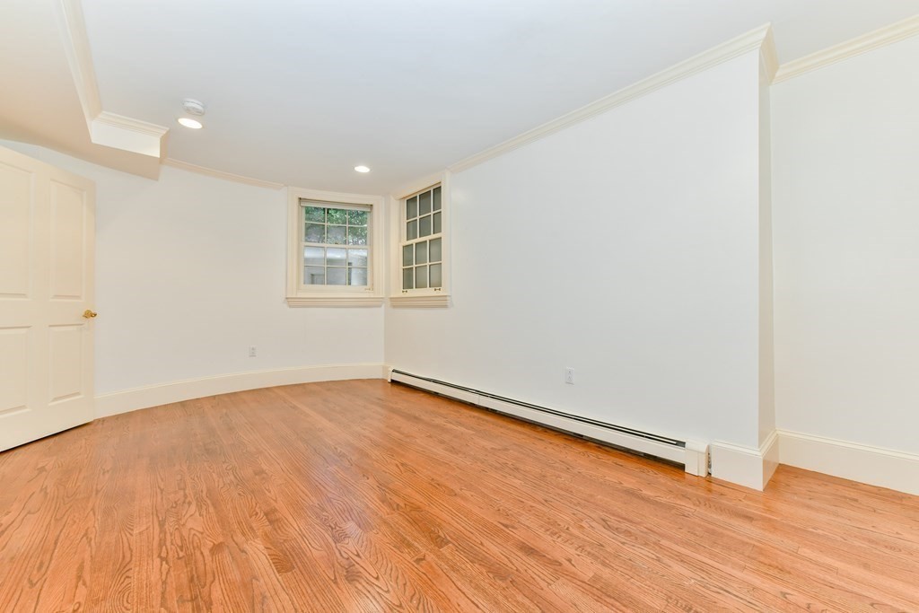 17 Willow Street # 1