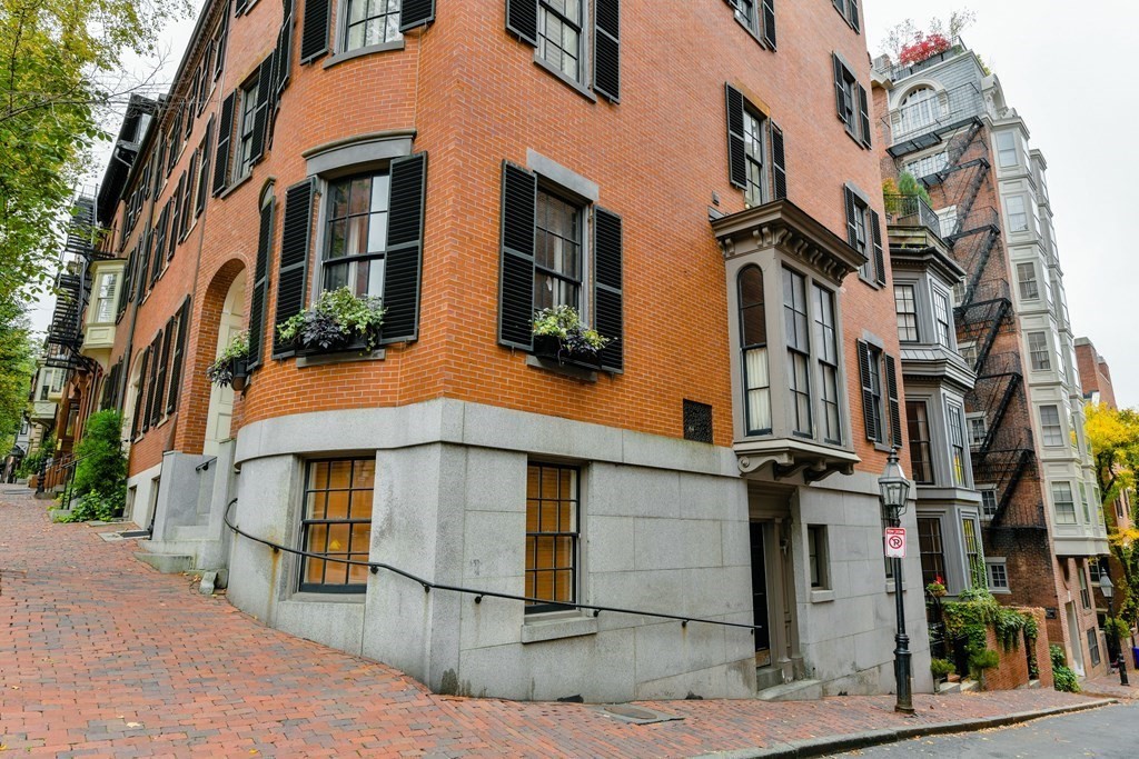 17 Willow Street # 1