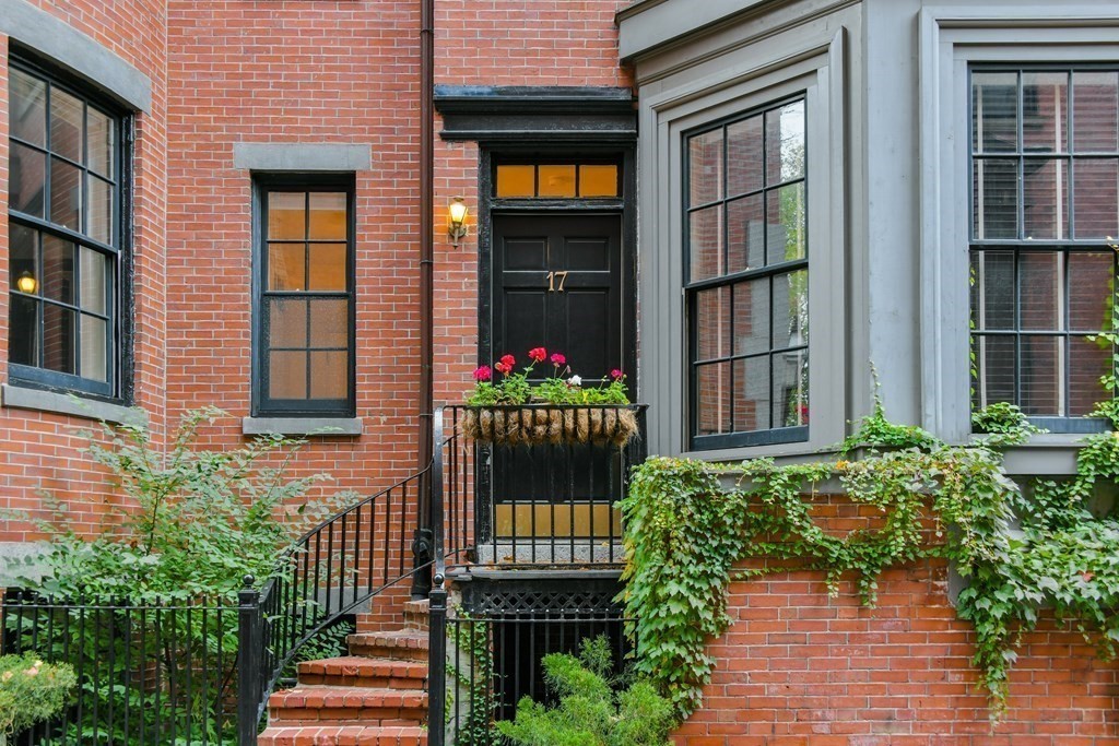 17 Willow Street # 1