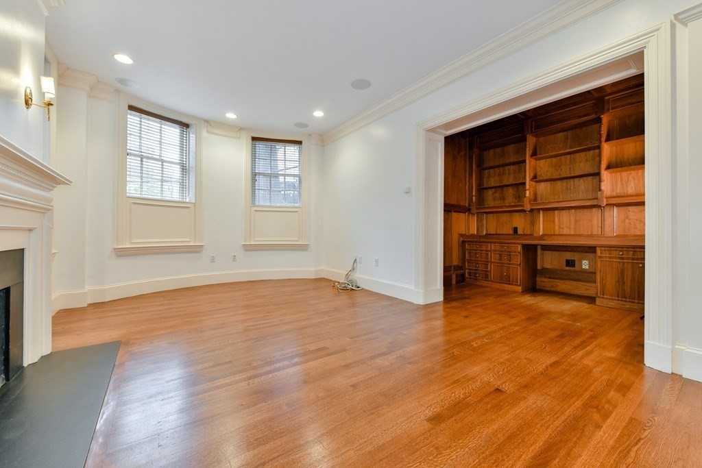 17 Willow Street # 1