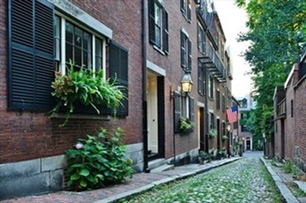 17 Willow Street # 1