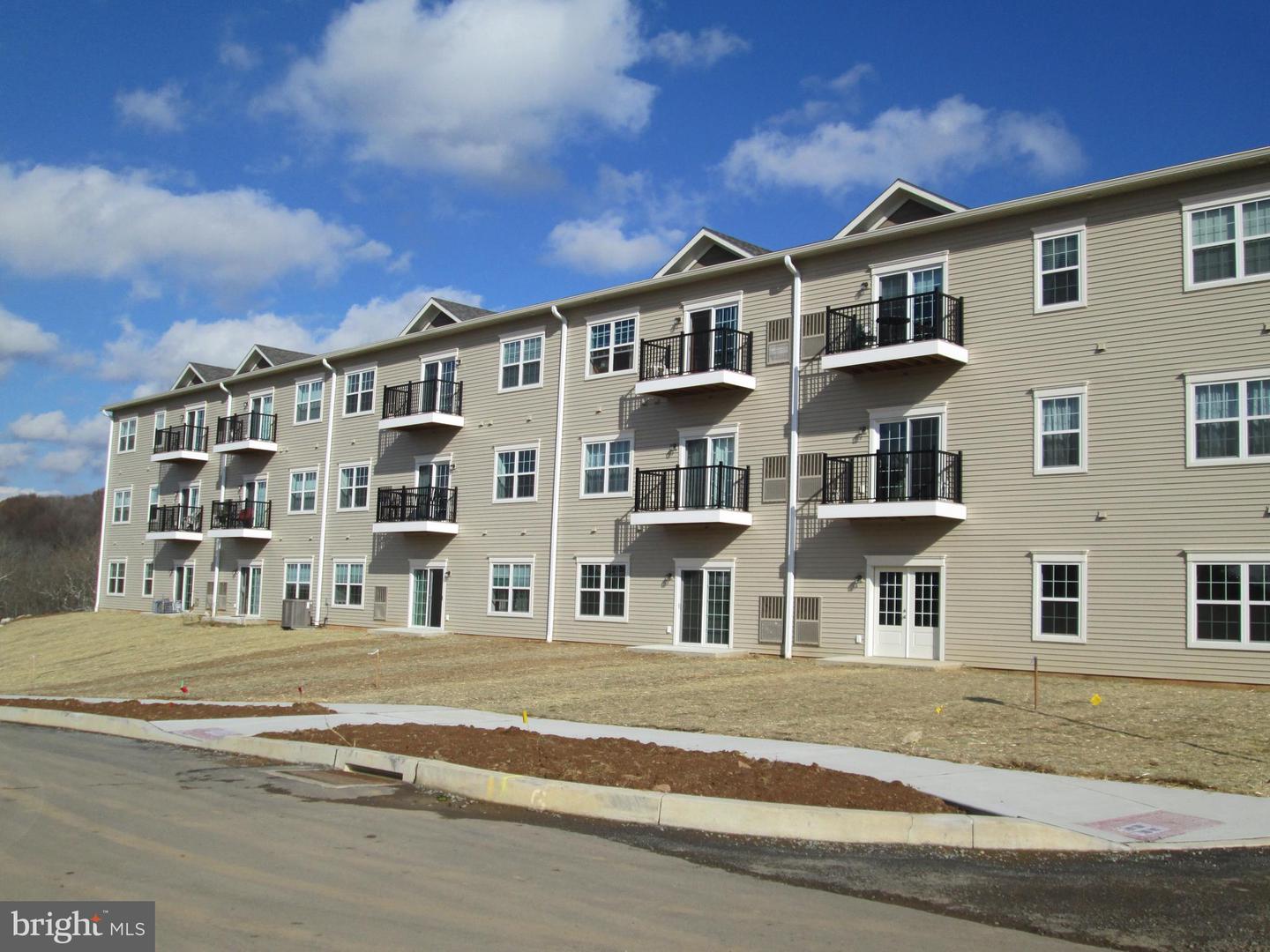 79 LEGACY BLVD #306
