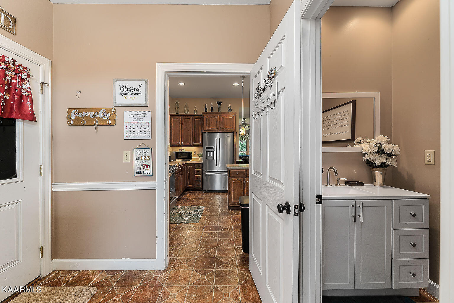 2175 Eagle Landing Dr Drive