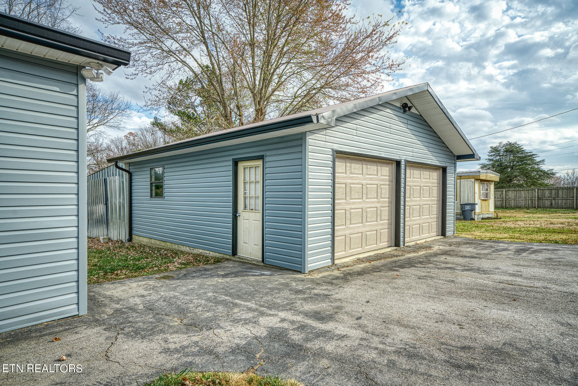 1670 White Rd