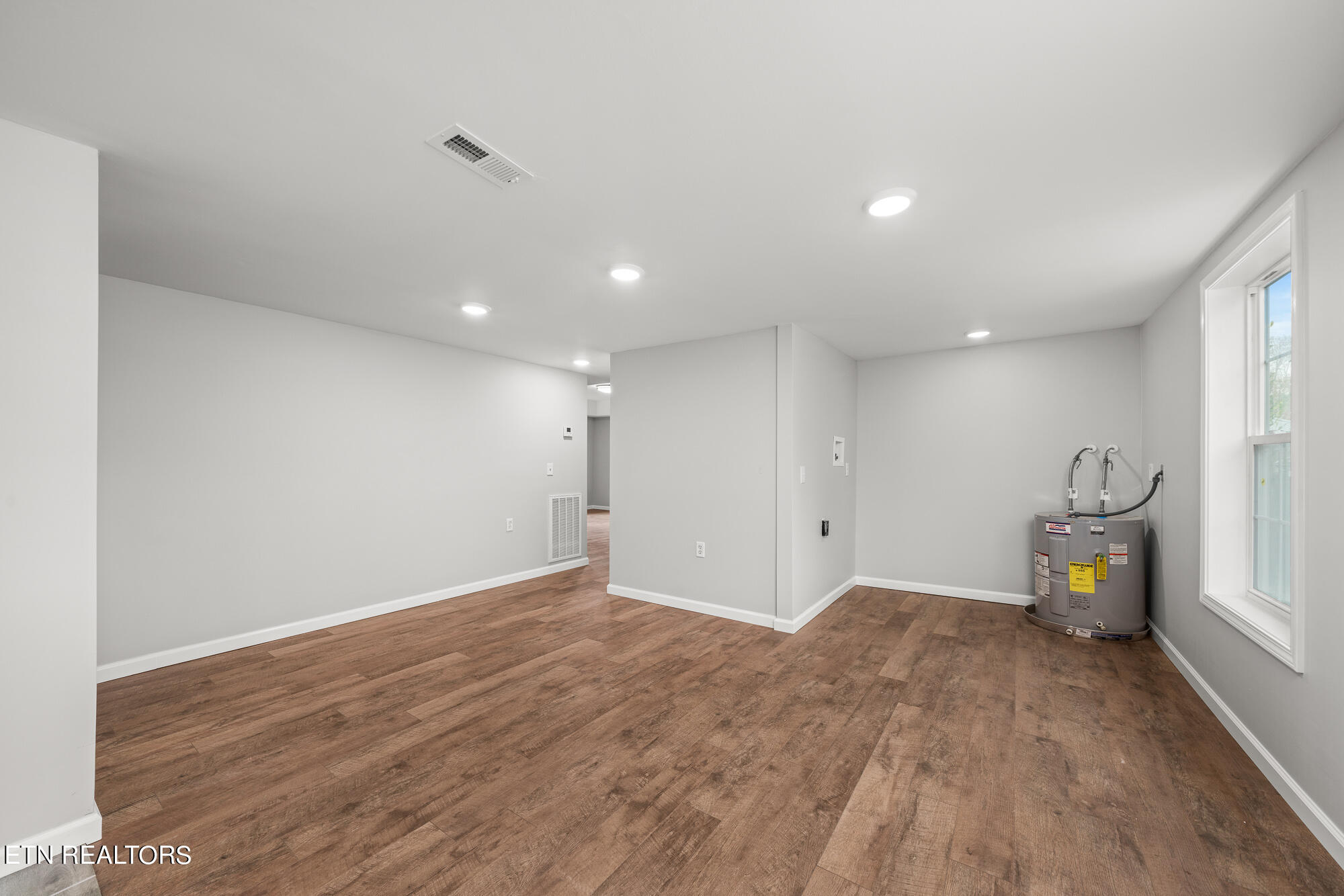 1670 White Rd