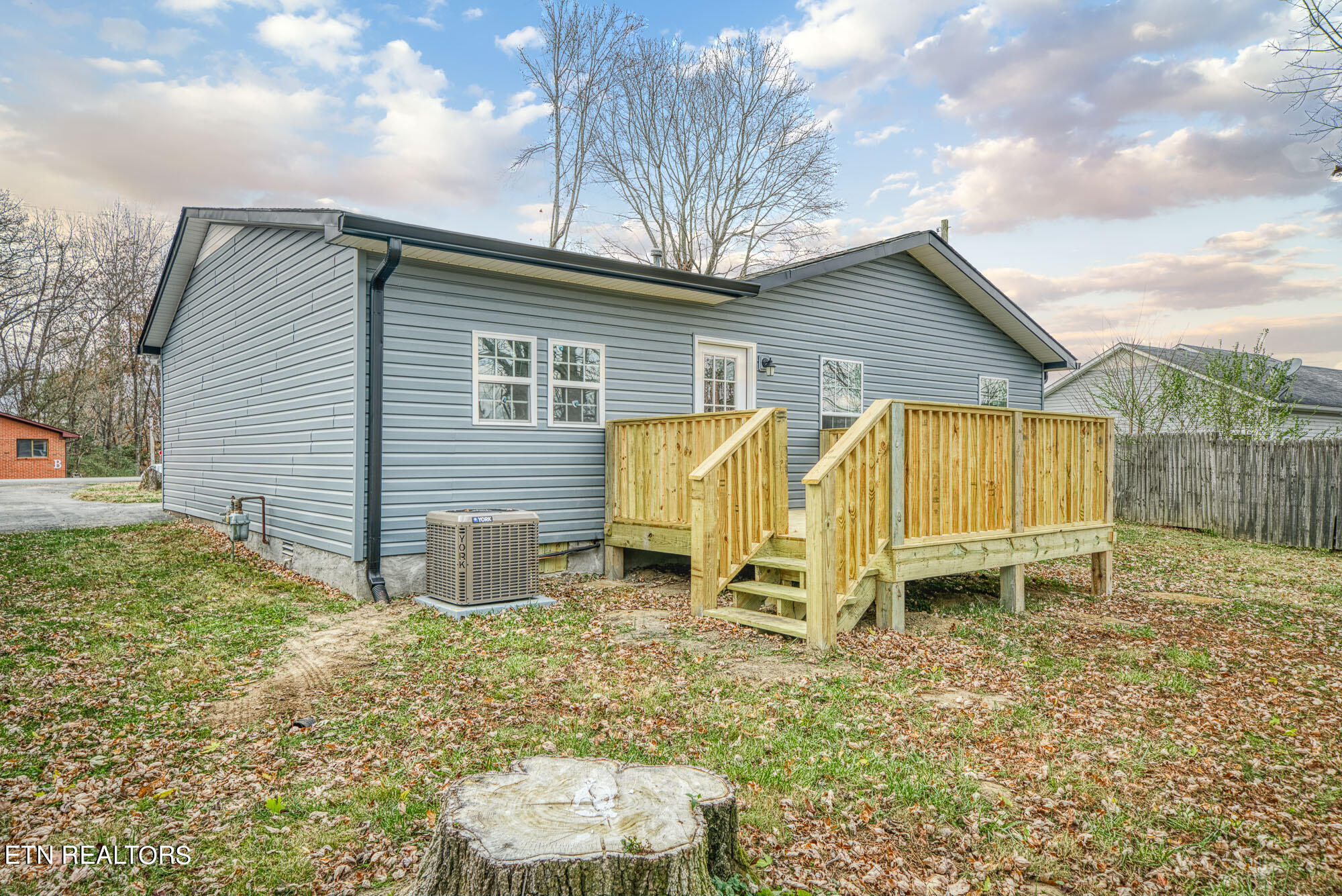 1670 White Rd