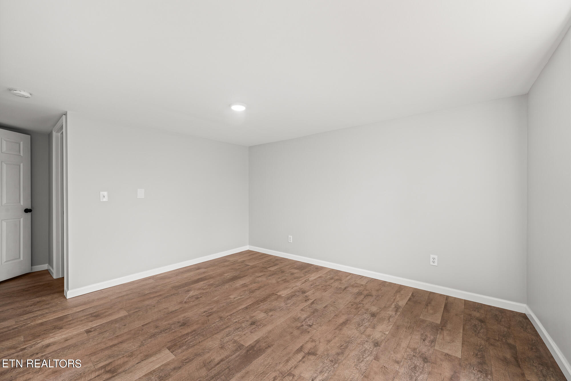 1670 White Rd