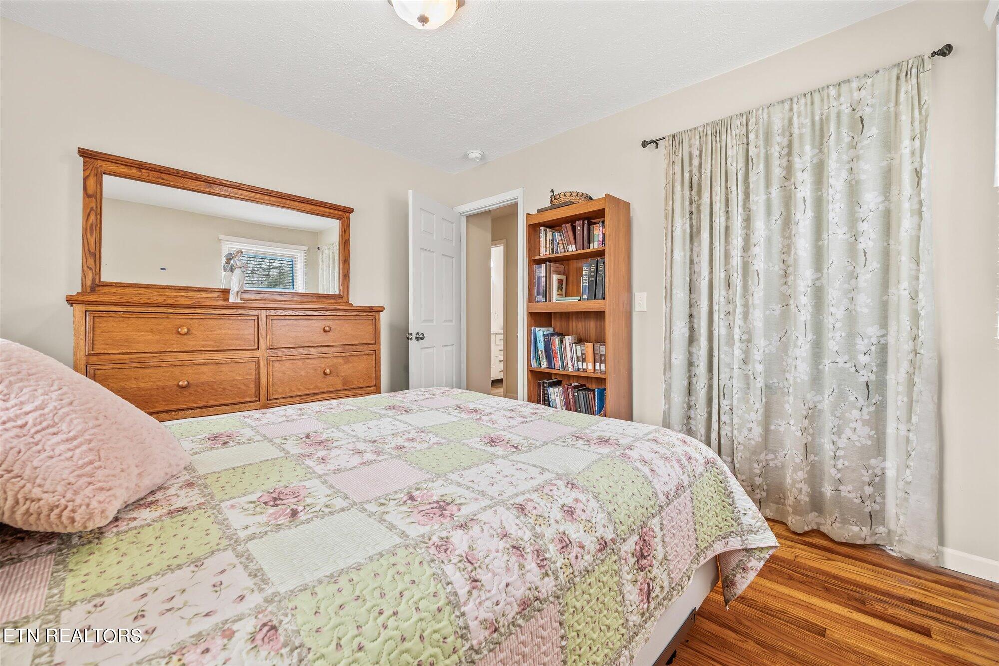 1240 Franklin Loop