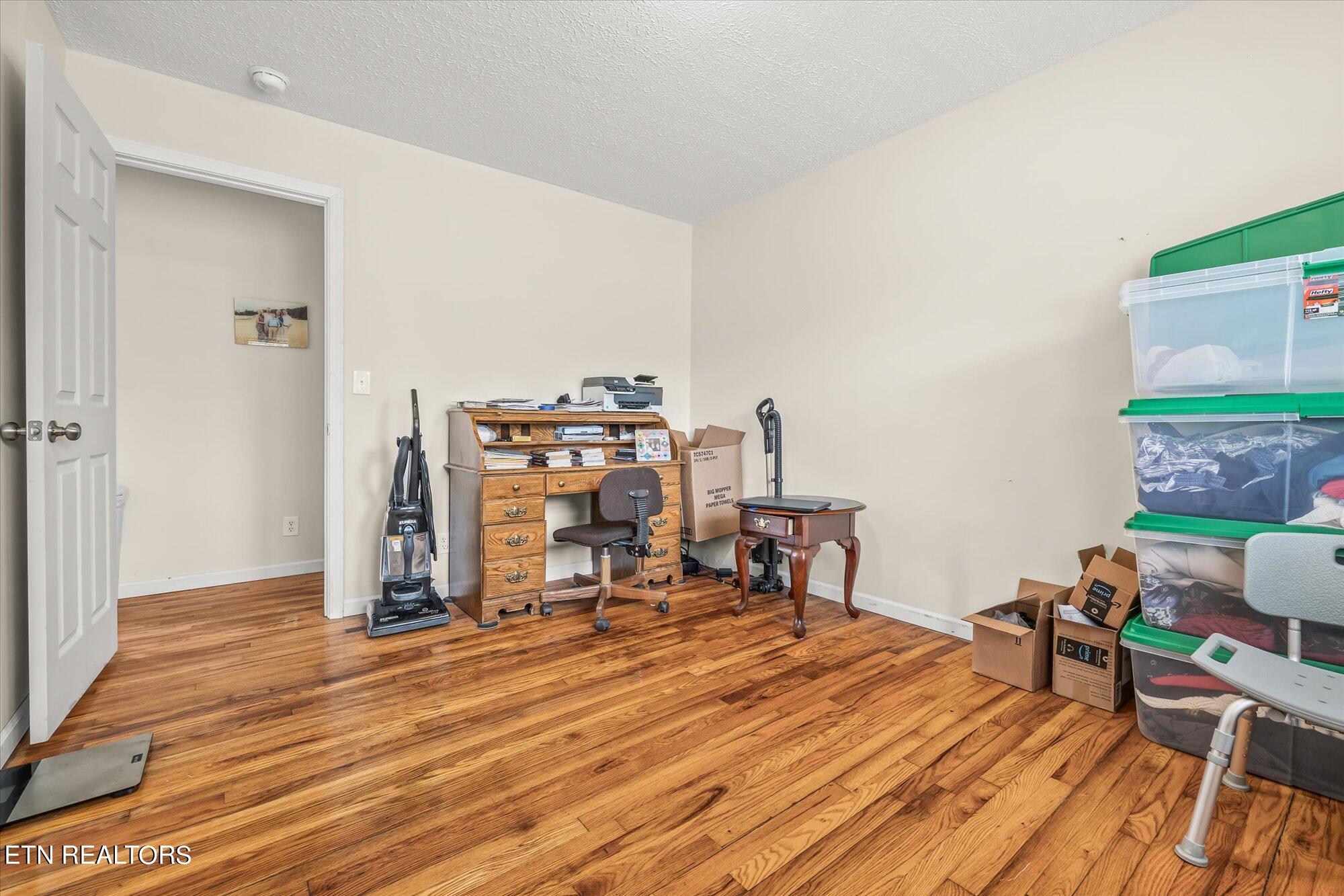 1240 Franklin Loop