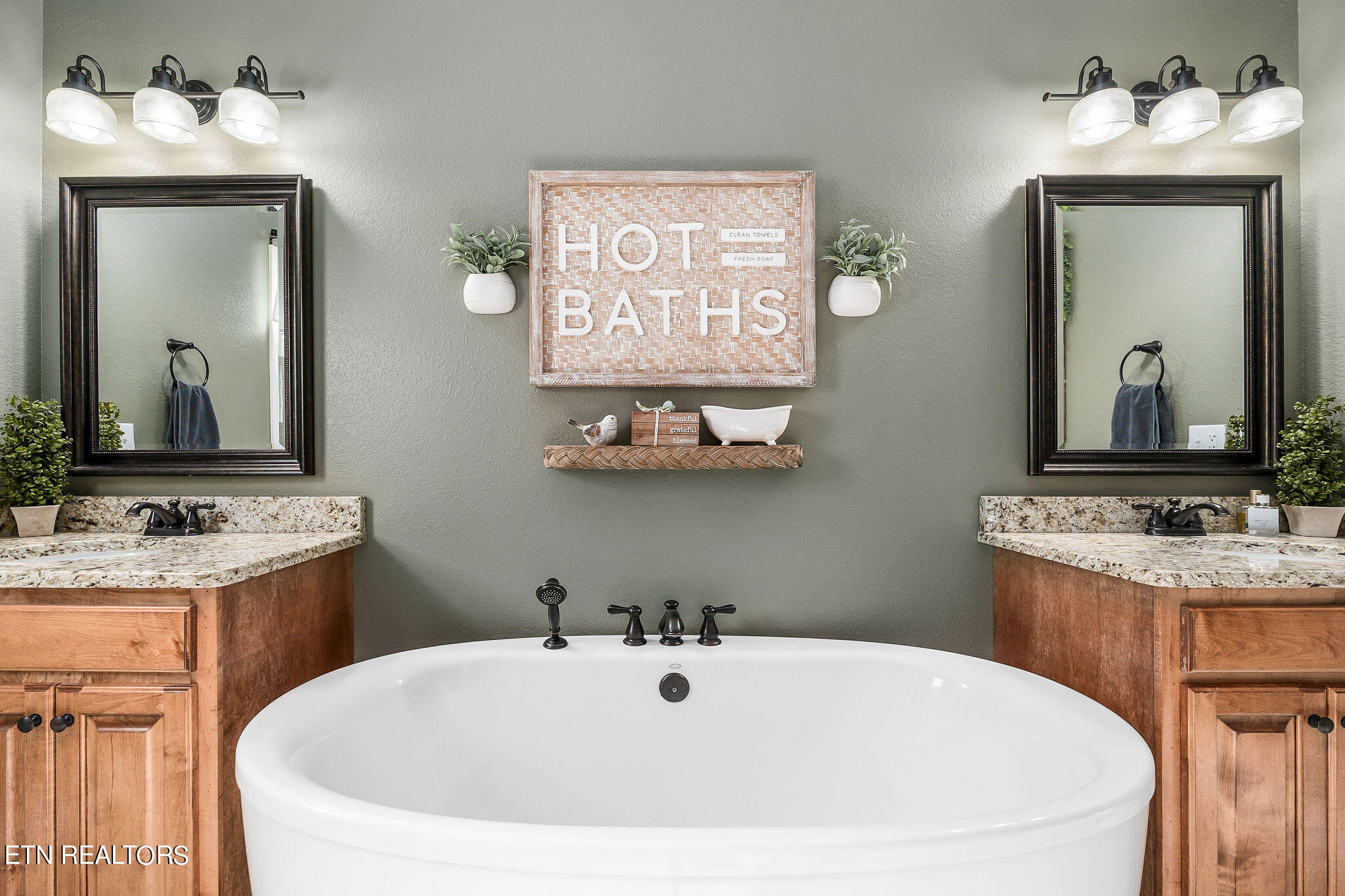 795 Clear Creak Parkway