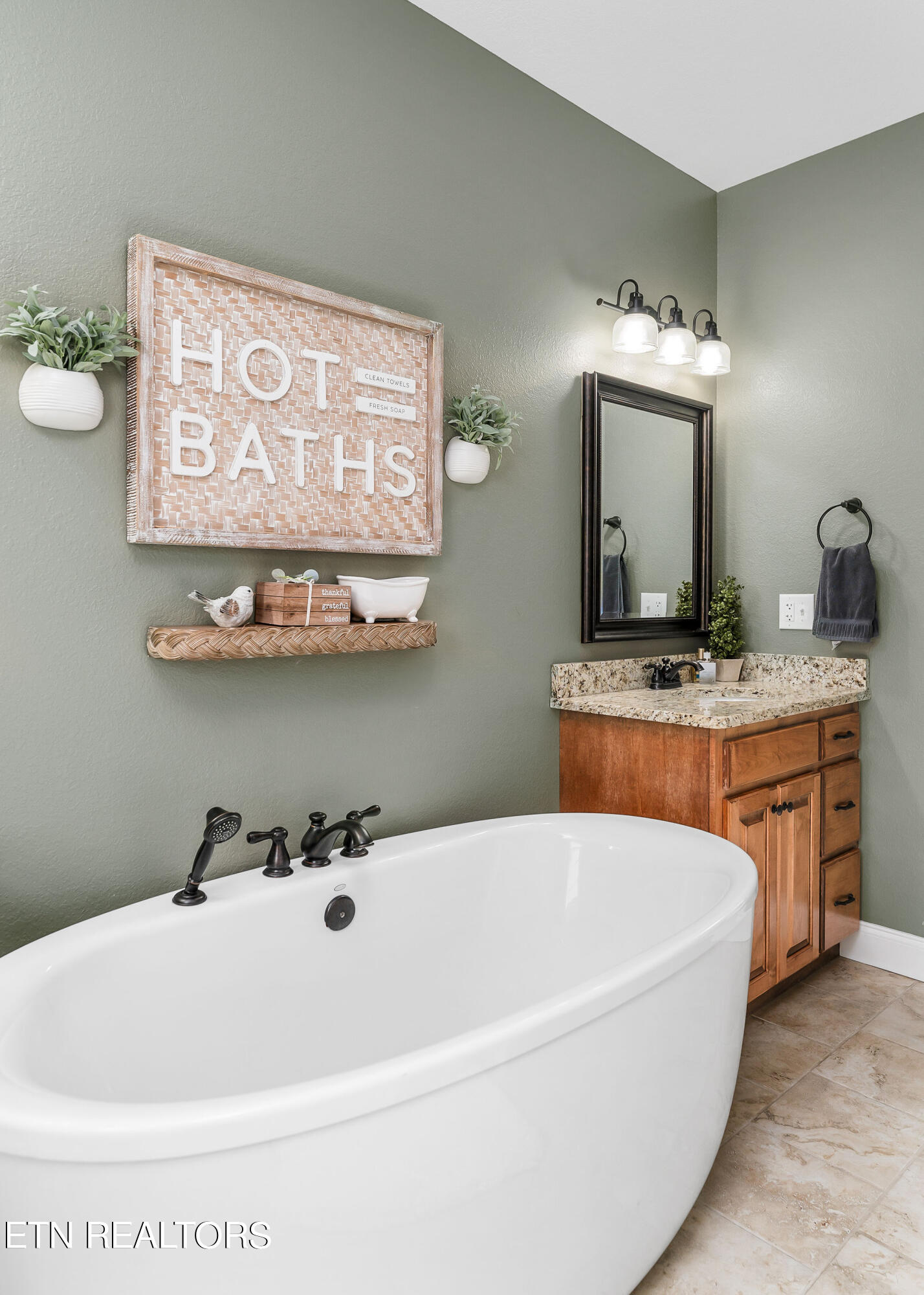 795 Clear Creak Parkway