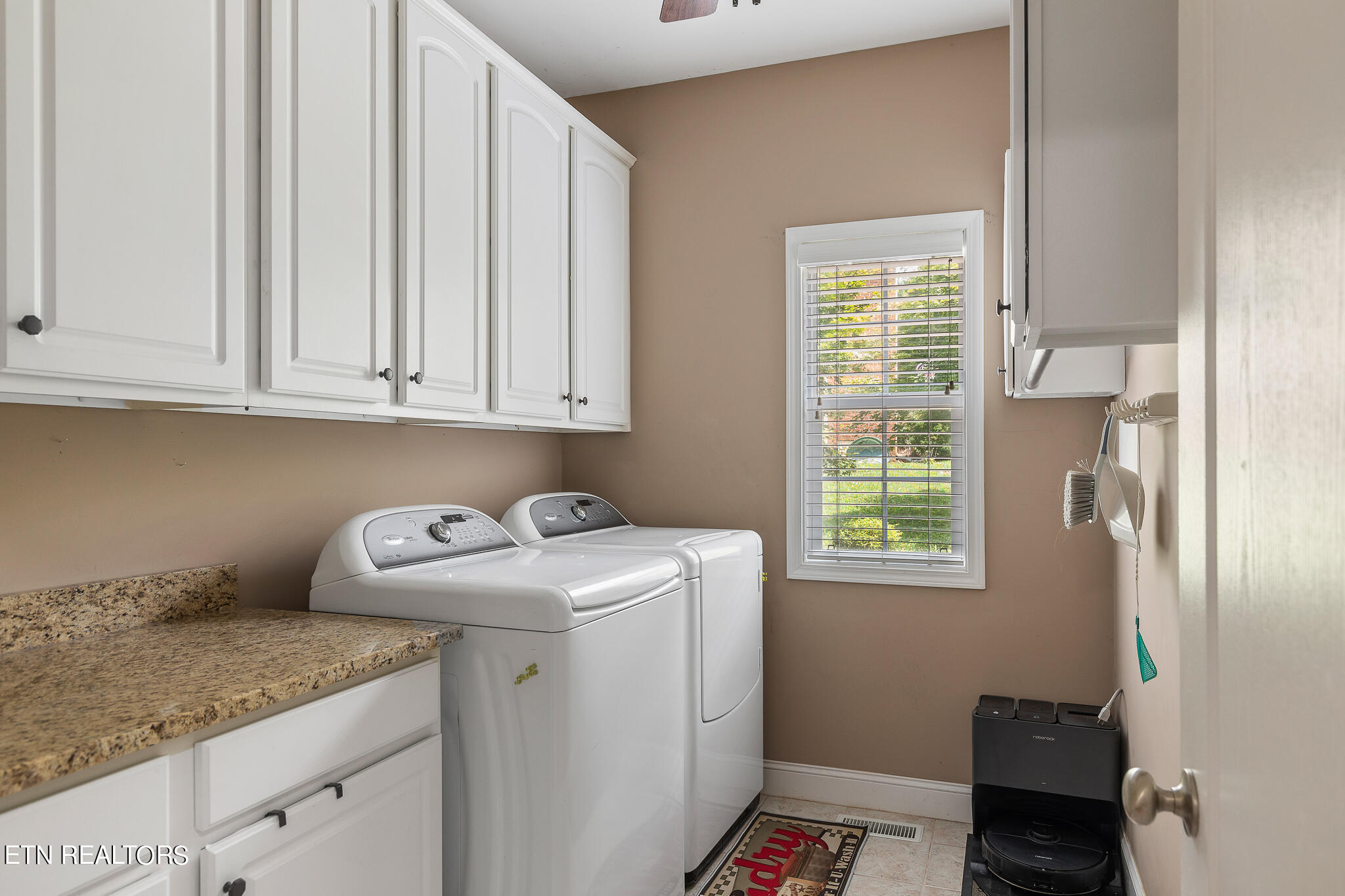 1209 Buckingham Place