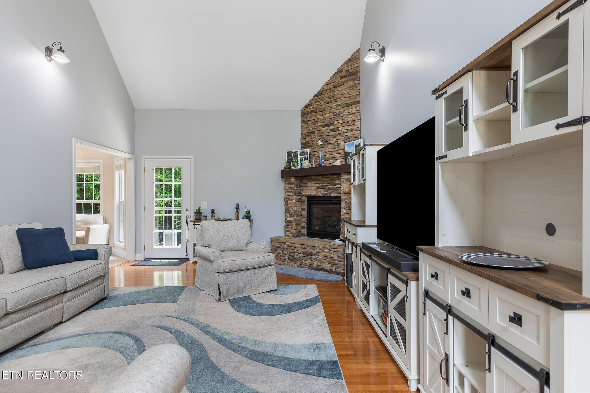 1209 Buckingham Place