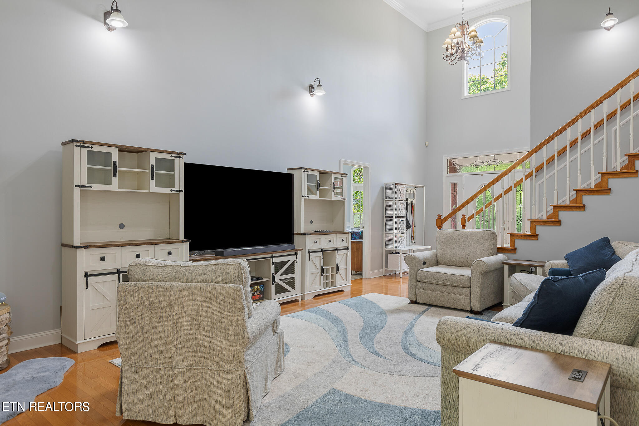 1209 Buckingham Place