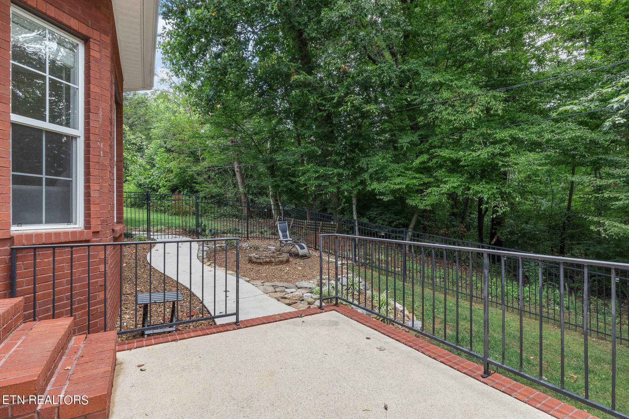 1209 Buckingham Place